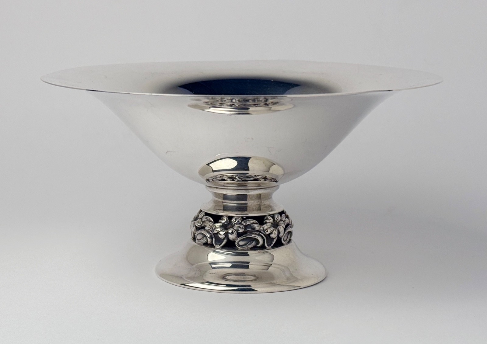 Vintage Mueck Carey Sterling Silver 7”  #1115 Floral Design Compote