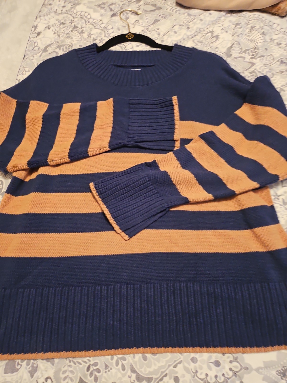 Sonoma Womens Navy Tan Striped Crewneck Ribbed Hem Sweater/ LARGE 