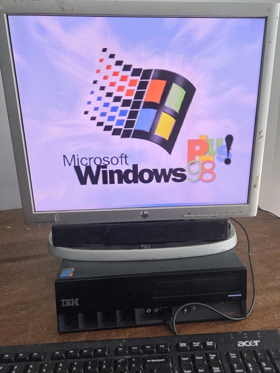 RESTORED/w SSD RETRO IBM GAMING DUAL BOOT WINDOWS 98 XP DESKTOP