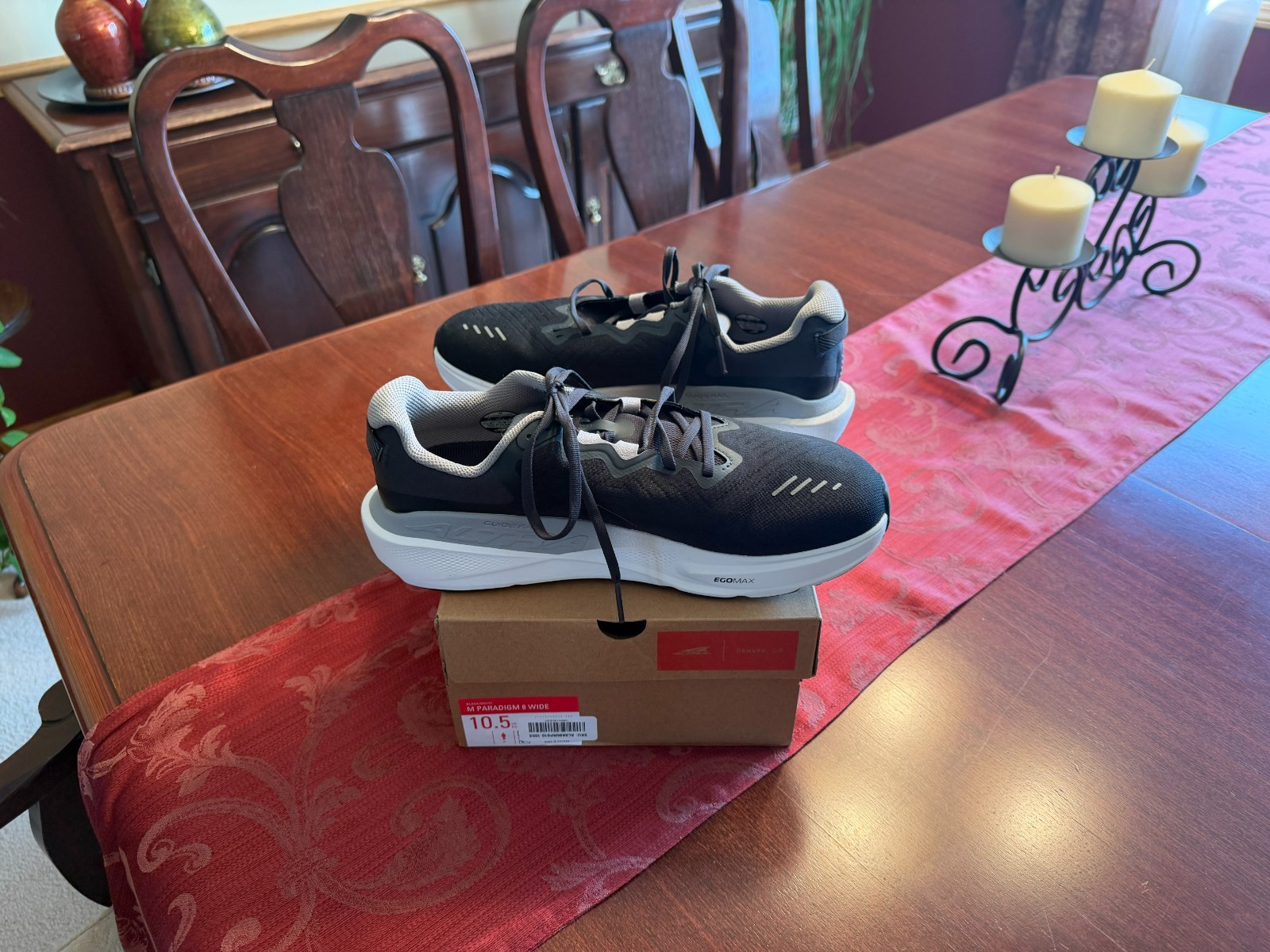 Men\'s Altra Paradigm sneakers. Black. size 10.5 Wide Men\'s Altra Paradigm sneakers. Black. size 10.5 Wide