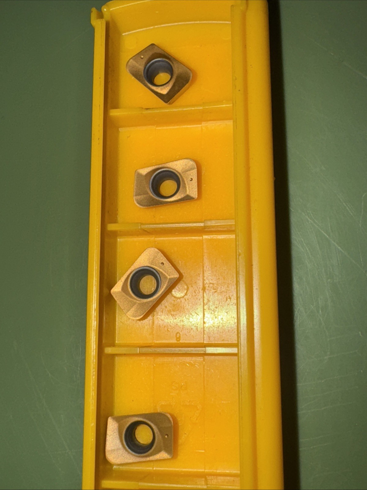 KENNAMETAL ADKT16224PDERLC / 2043236 Grade KC725M 3pcs (F30) KENNAMETAL ADKT16224PDERLC / 2043236 Grade KC725M 3pcs (F30)