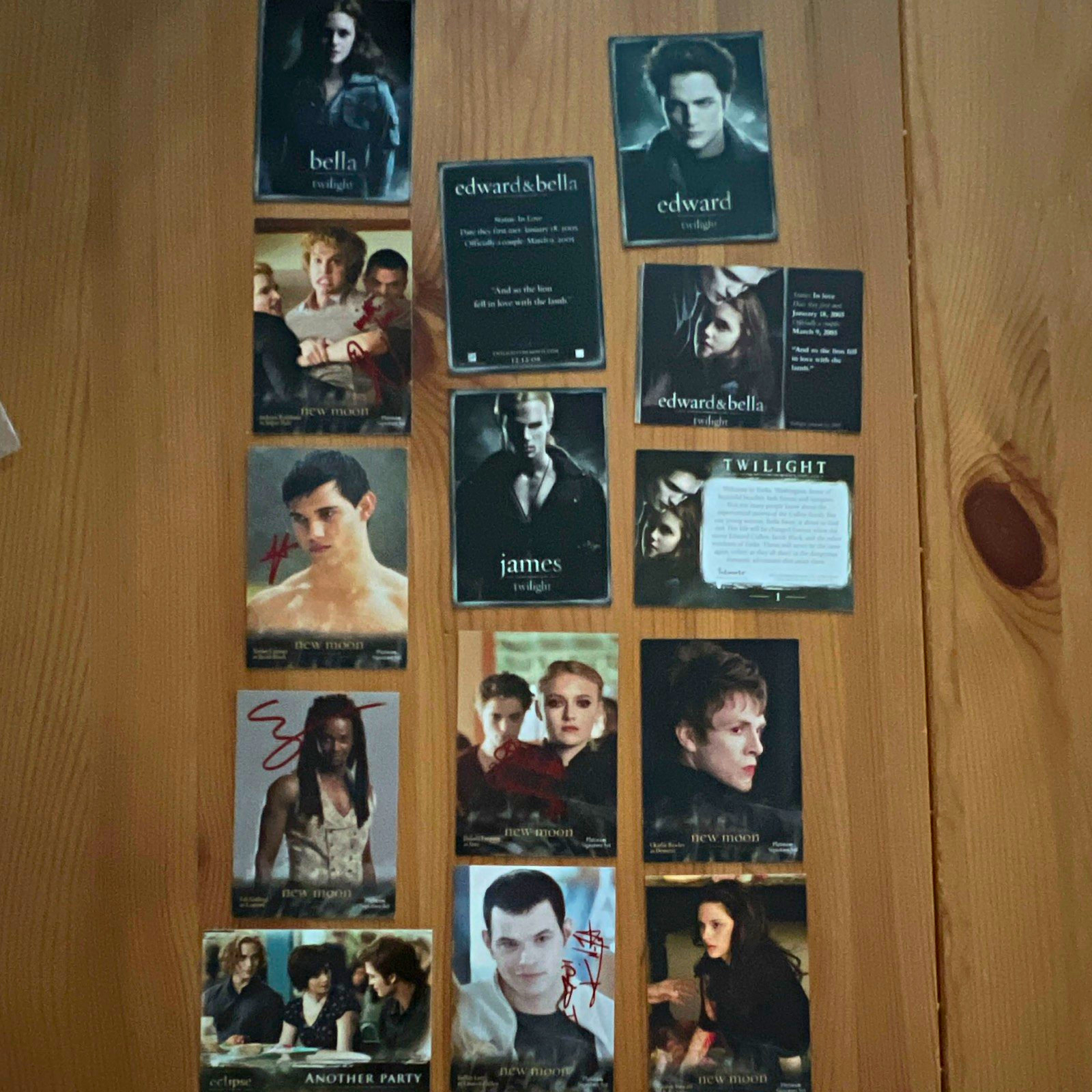 The Twilight Saga Autographed Trading Card Lot - Twilight, New Moon, Eclipse