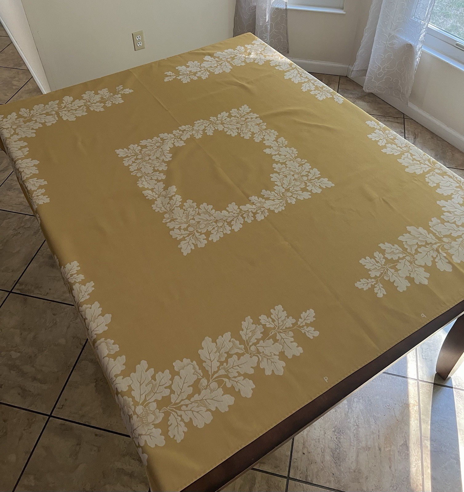 Vintage J.P. Stevens Tablecloth Jacquard Damask Antique Gold Fall Leaves ,Acorns
