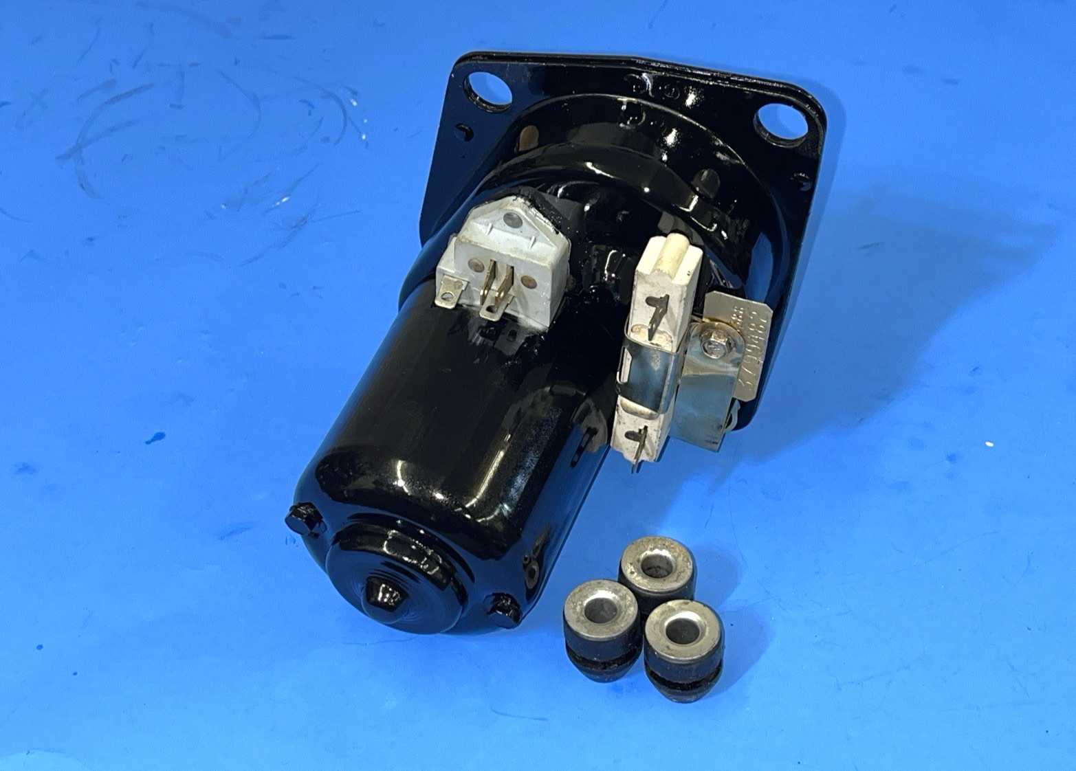 Mopar 3799482 NOS  2 speed wiper motor A-body, truck, Horizon