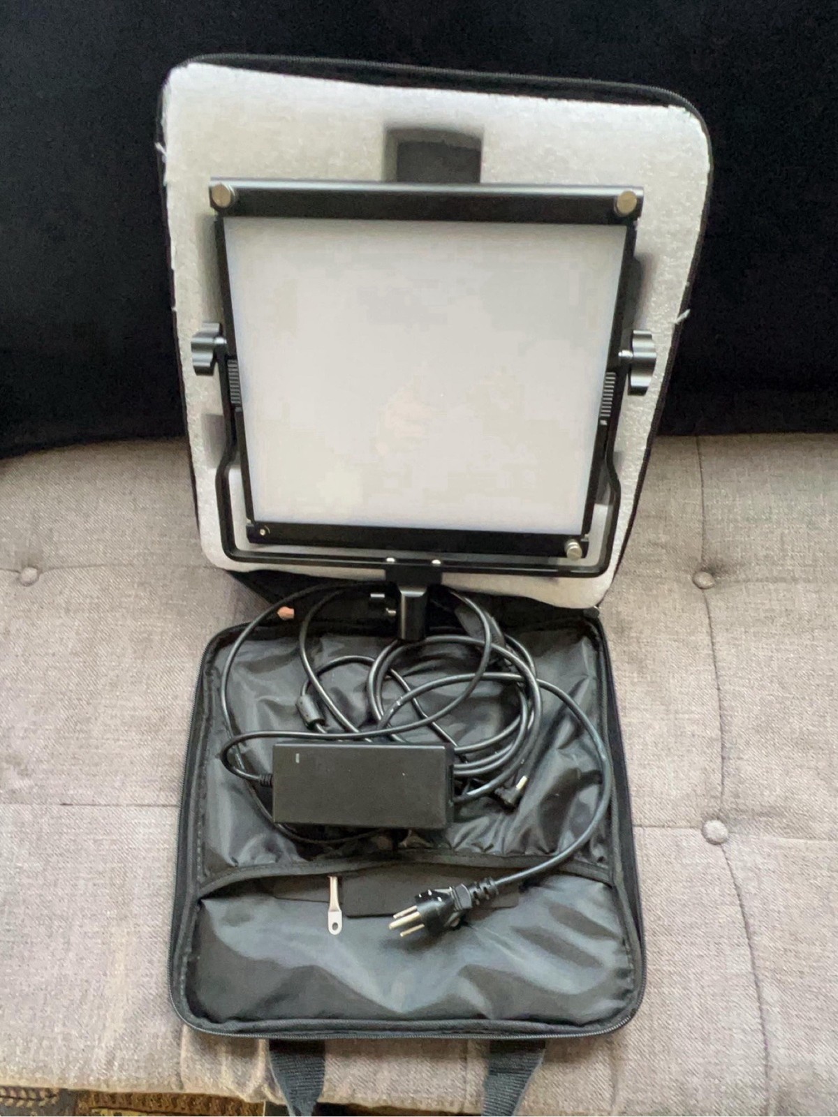 Neewer NL660 LED Bi-Color Panel Photography Light with Case, Tested Working Neewer NL660 LED Bi-Color Panel Photography Light with Case, Tested Working