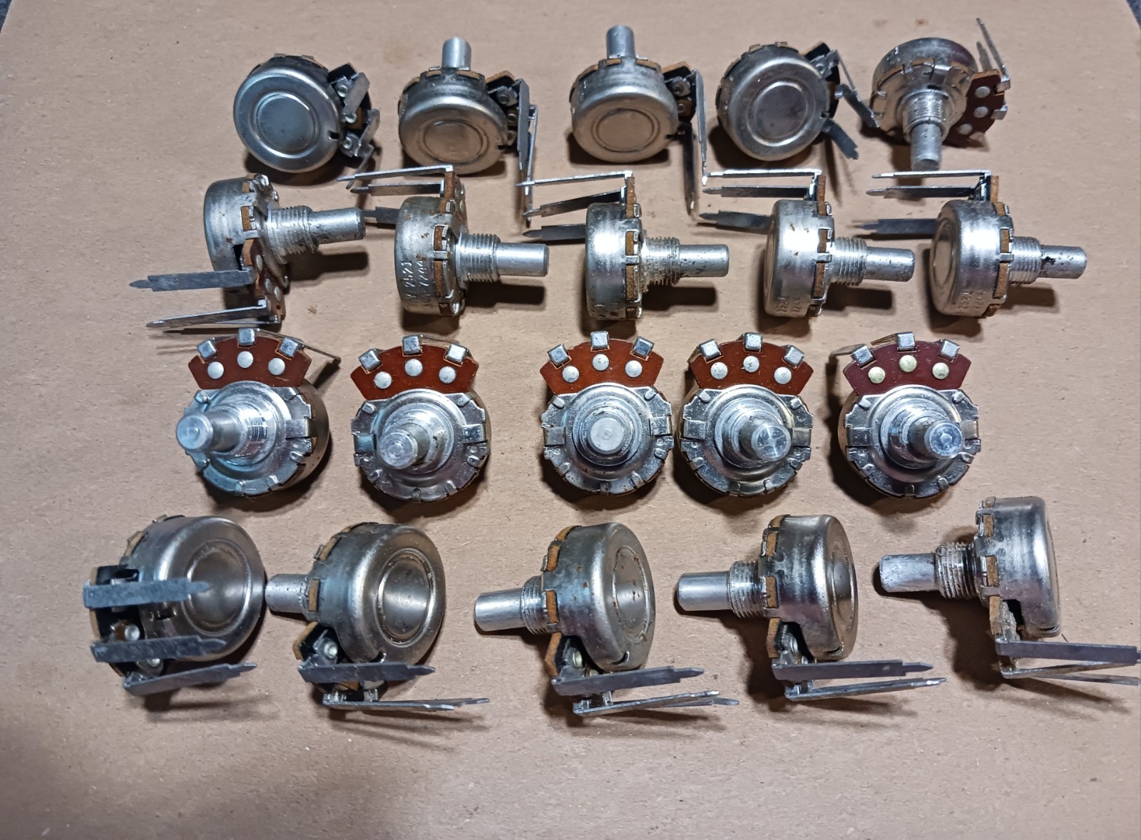  Lot Of 20 VINTAGE 1974 Stackpole Guitar Amplifier Potentiometer Fender Gibson 