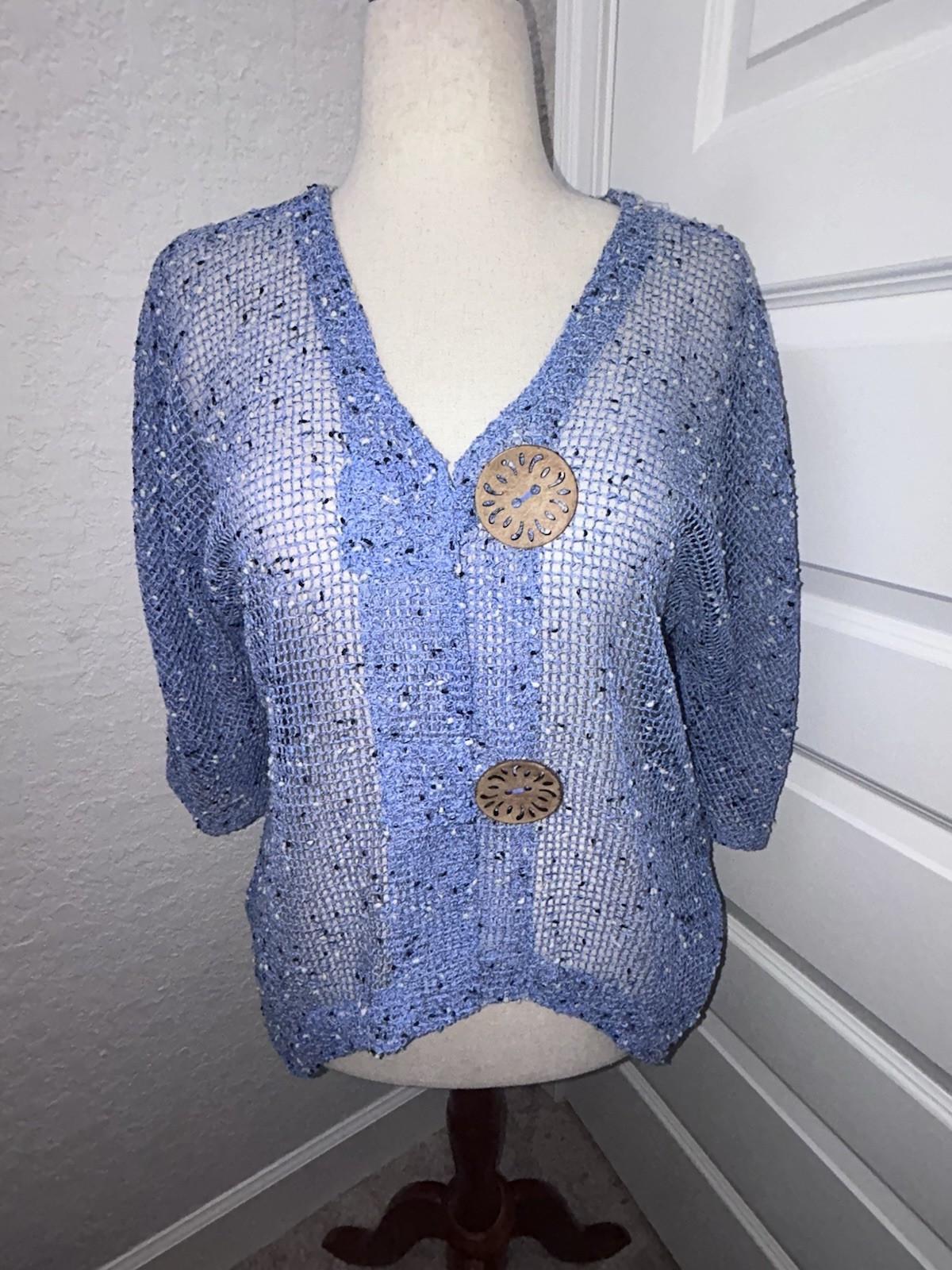 Lulu-B Open Weave Large Decorative Button Cardigan   Size S