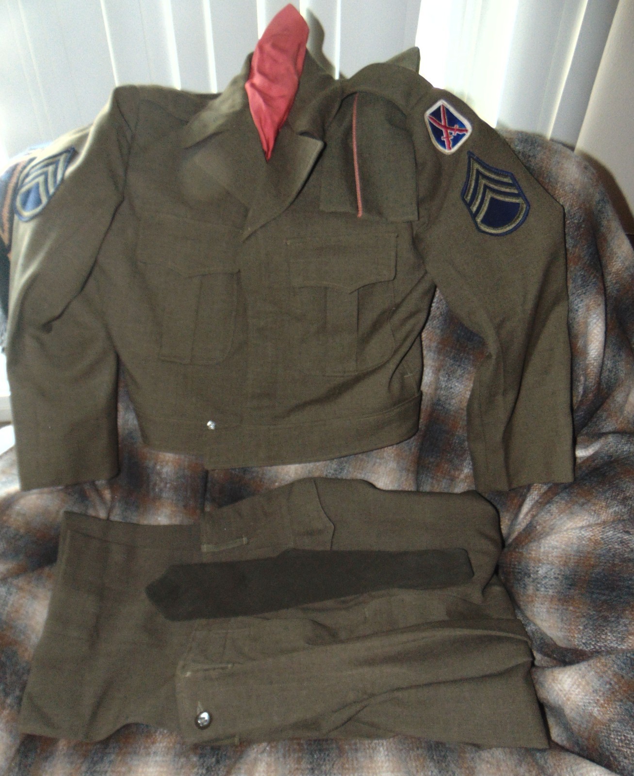 Vintage WW2 10th Mountain Division Ike Jacket Uniform Pants Cap Neckerchief Tie Vintage WW2 10th Mountain Division Ike Jacket Uniform Pants Cap Neckerchief Tie