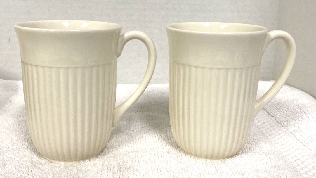 2 Vintage Wedgwood Edme Cream White Ivory Beaker English Mugs 4 1/4\ 2 Vintage Wedgwood Edme Cream White Ivory Beaker English Mugs 4 1/4\