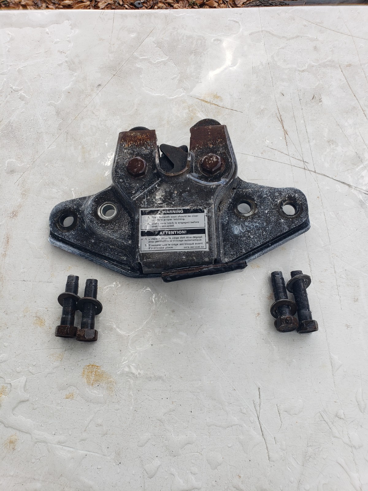 1978-1996 Ford Bronco - Rear Bench Seat Mounting Base Latch & Striker  Set