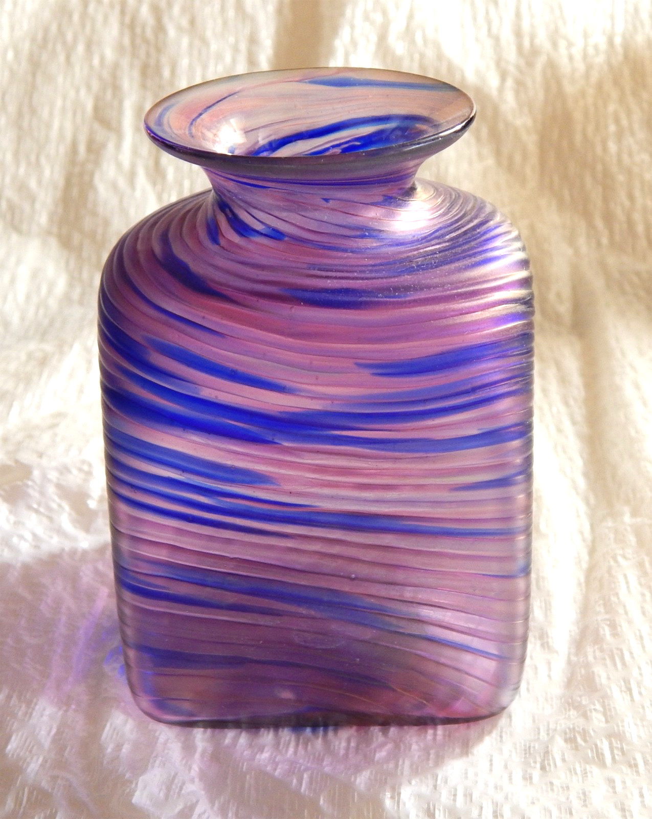 Vintage Handblown Glass Vase 4\ Vintage Handblown Glass Vase 4\