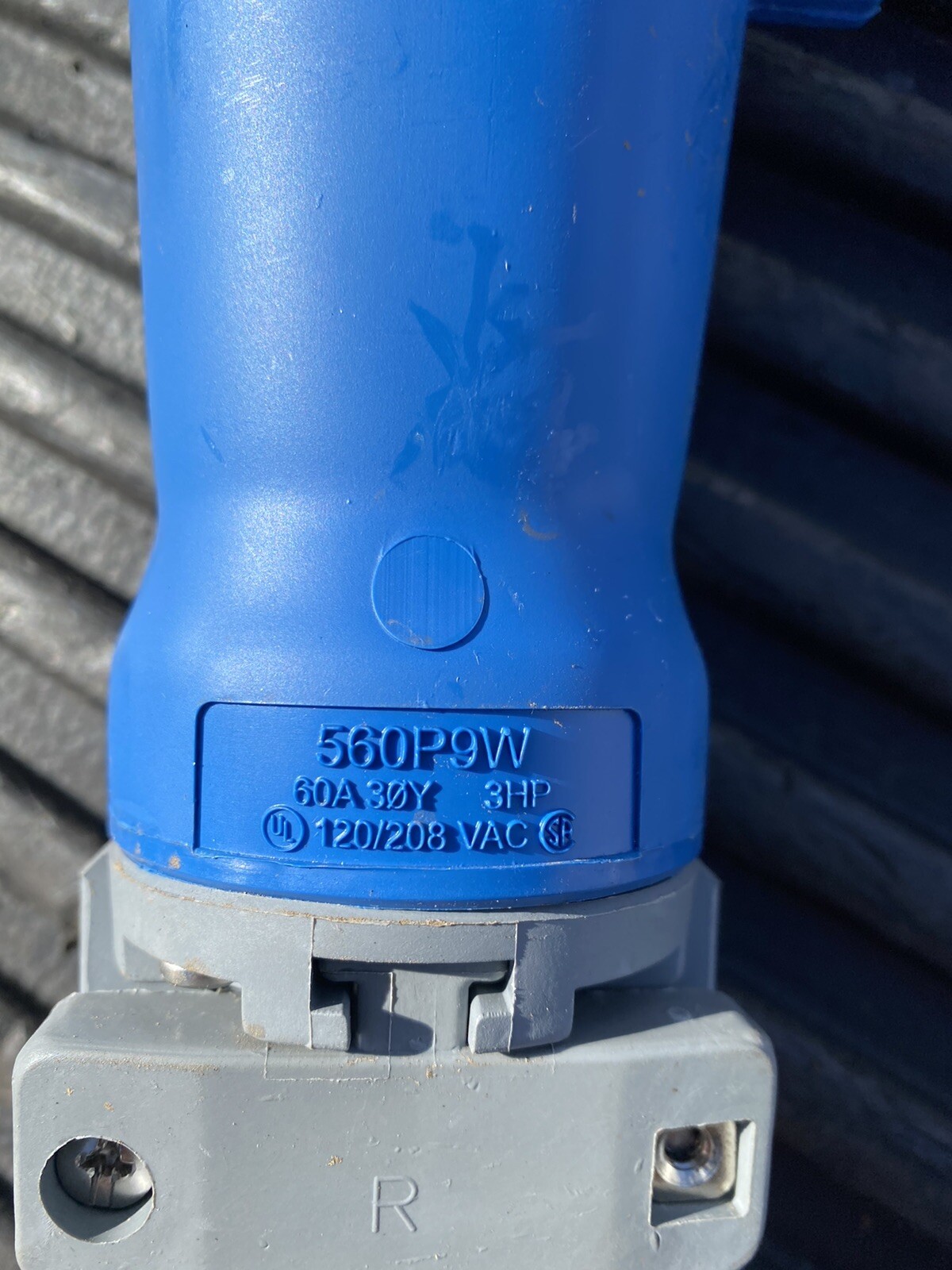 Hubbell Watertight Plug 560P9w 60 Amp 3 Phase 120/208 Vac Hubbell Watertight Plug 560P9w 60 Amp 3 Phase 120/208 Vac