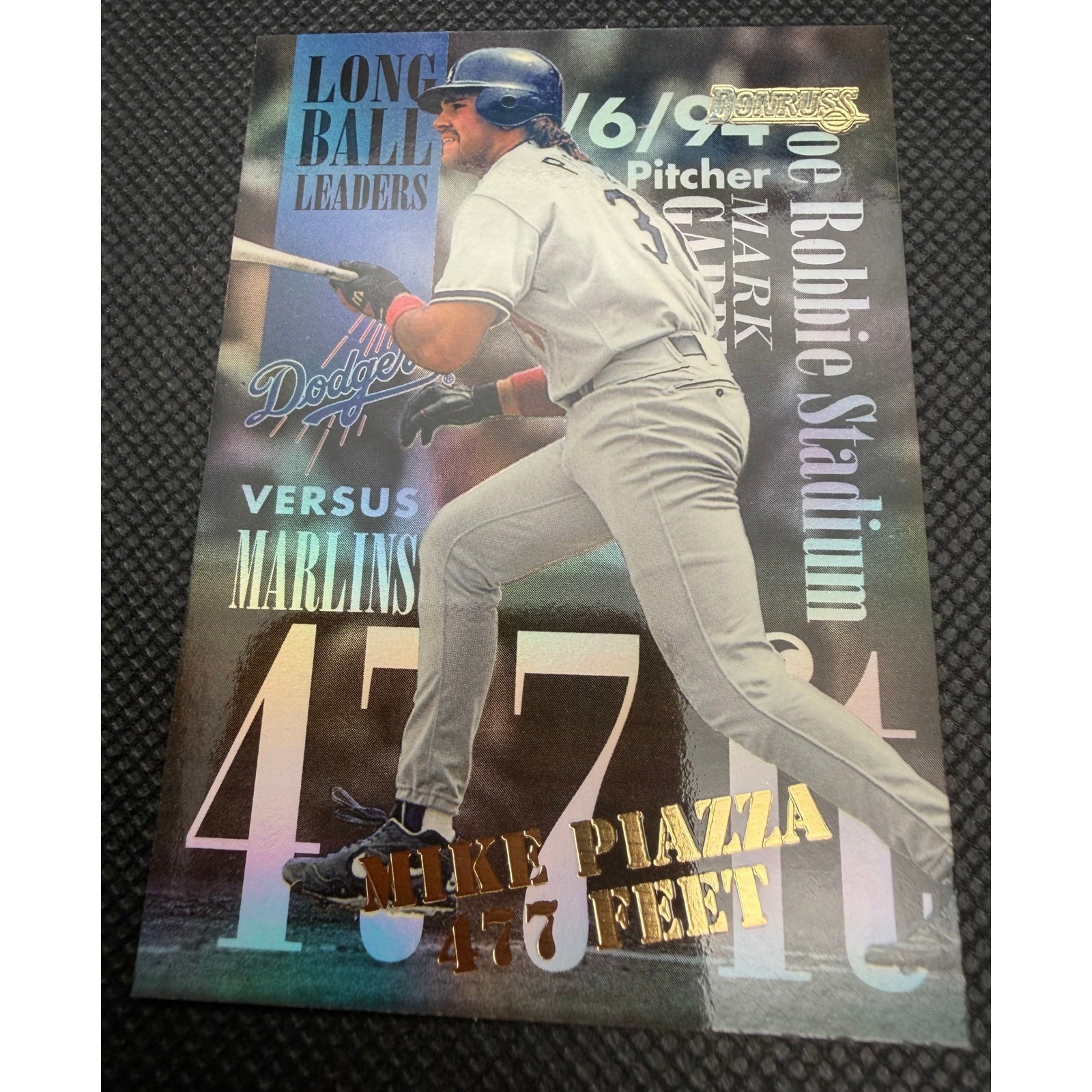 1994 Donruss Long Ball Leaders Mike Piazza 5 of 8 Dodgers 477 Feet Insert Card 1994 Donruss Long Ball Leaders Mike Piazza 5 of 8 Dodgers 477 Feet Insert Card
