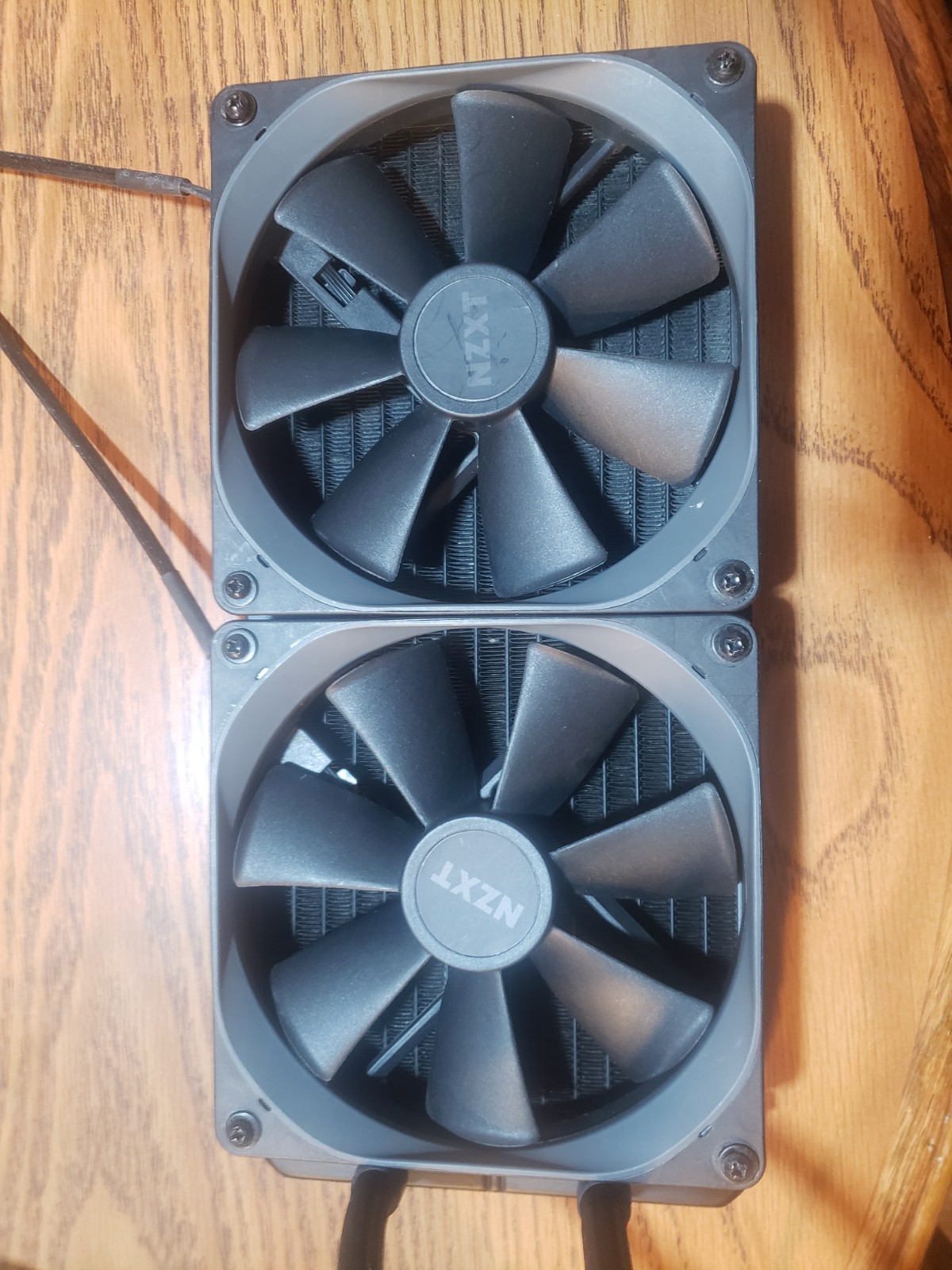 NZXT Black AIO Liquid CPU Cooler Kit 240mm Radiator 2 Fans Pump/Block UNTESTED