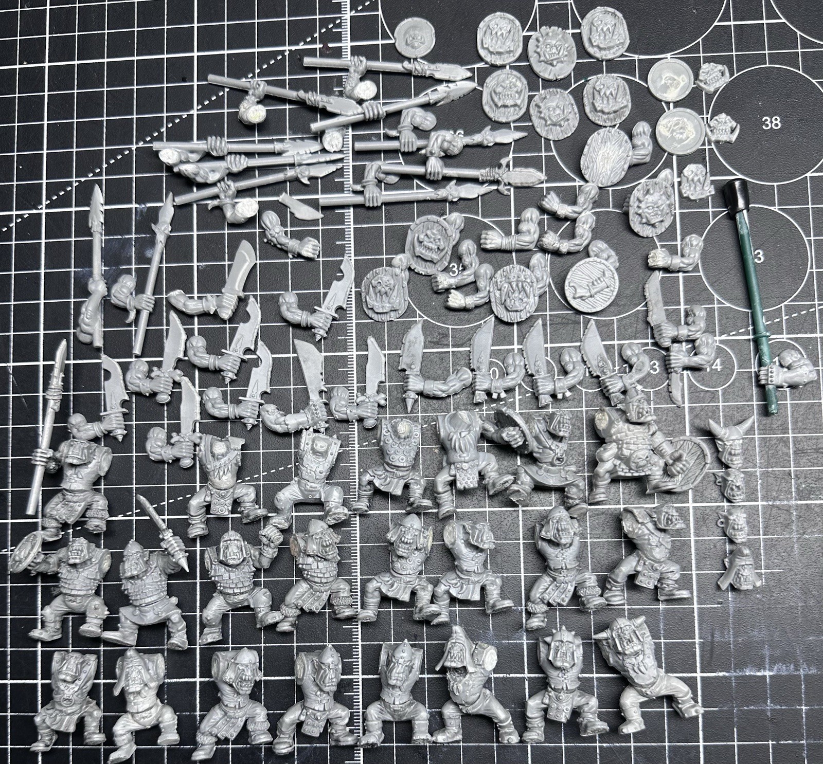 Warhammer Fantasy Orc Boyz Swords & Spears x23 Partially Built Damaged Plastic