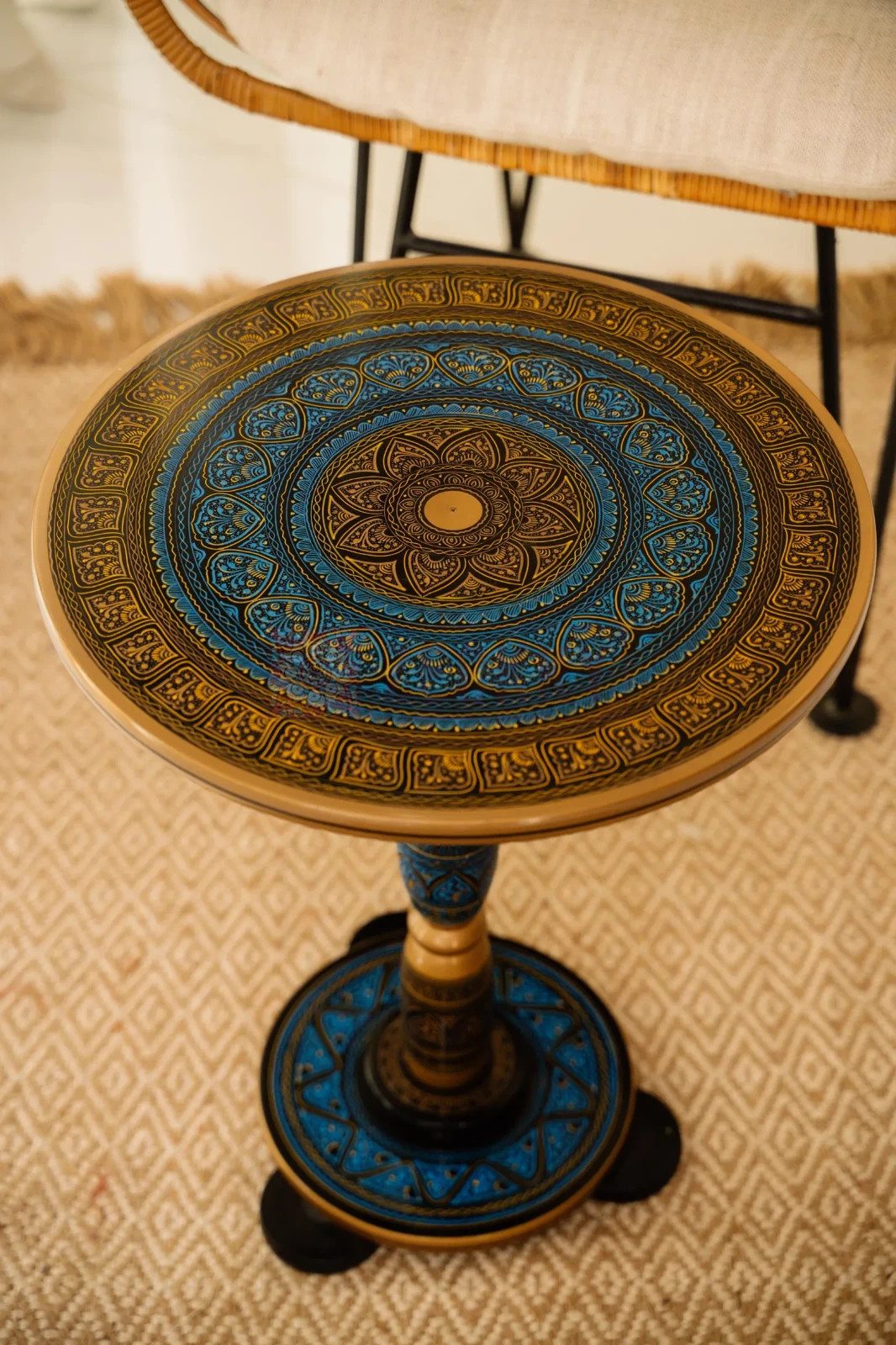 Handcrafted Rosewood Side Table – Hand-Etched Lacquer Accent Piece, Round Pedest