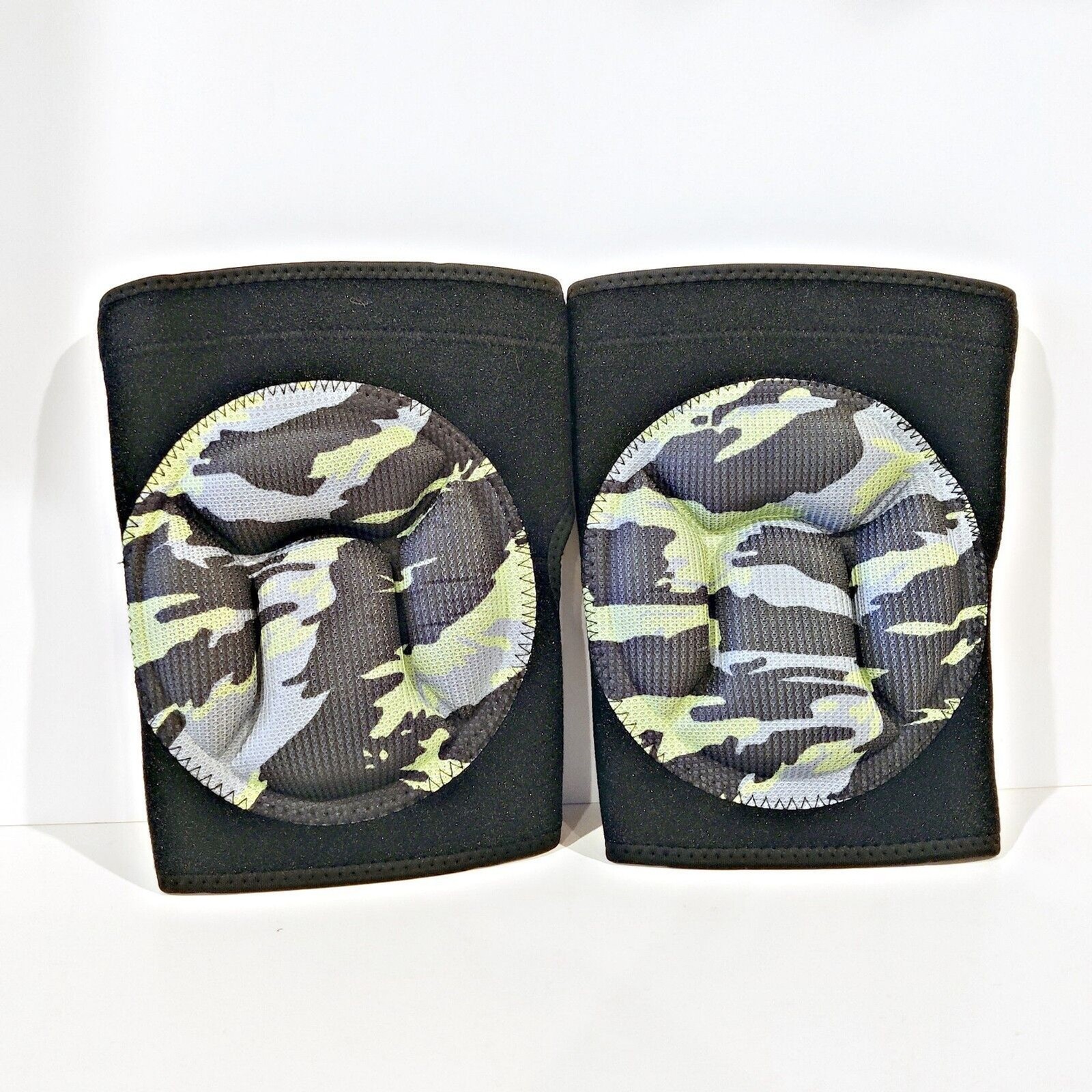 Camouflage Kneepads - New Pair - Small