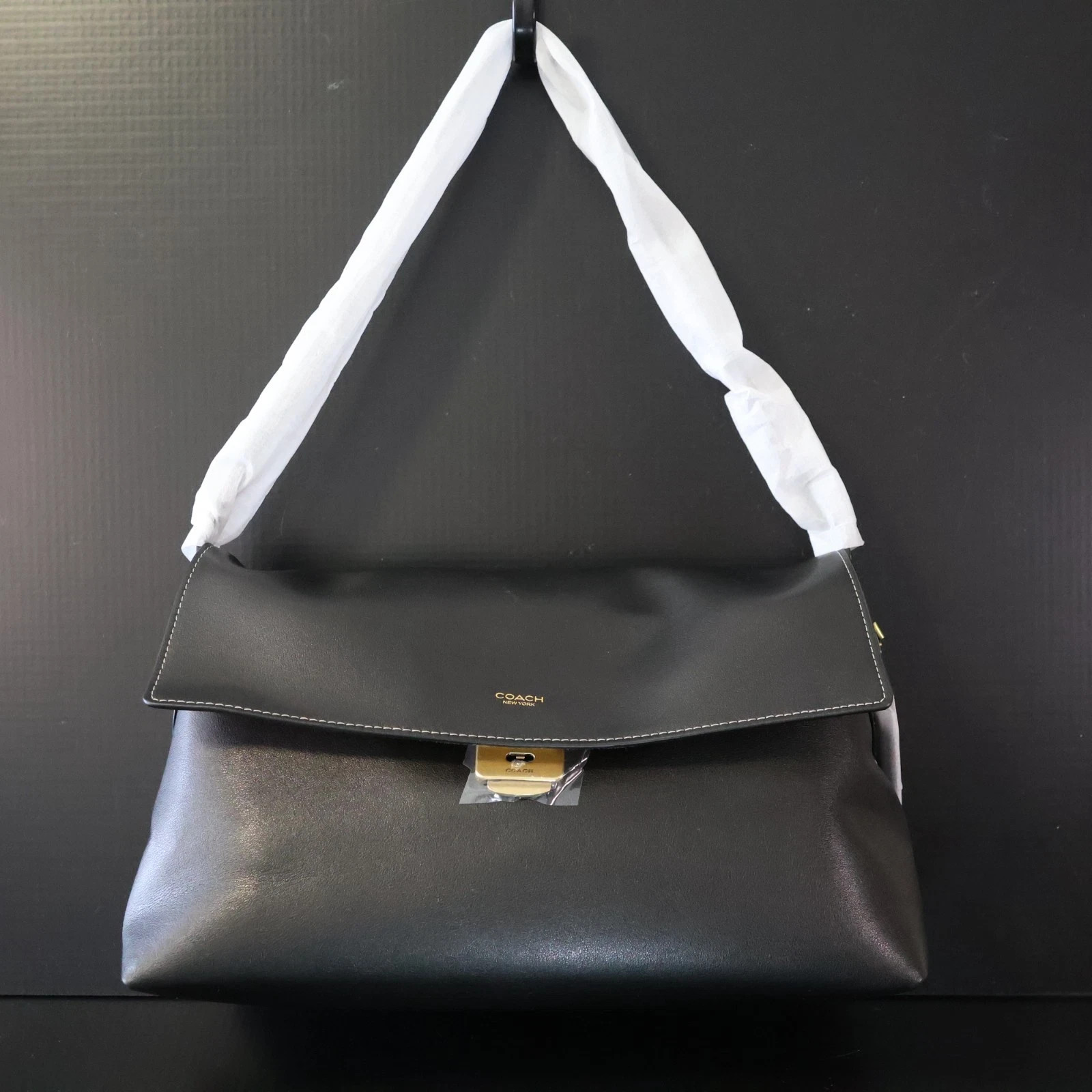 COACH CDS62 Chelsea Shoulder Bag 36 Black Leather Official Outlet Bag COACH CDS62 Chelsea Shoulder Bag 36 Black Leather Official Outlet Bag