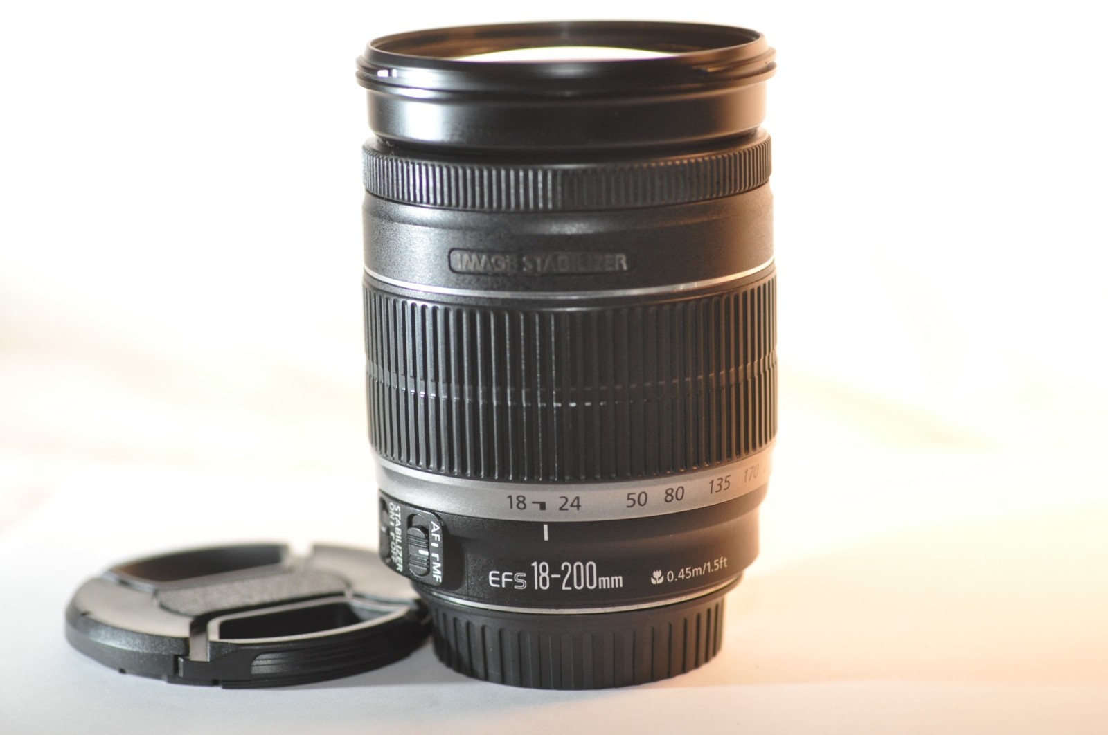 Canon EF-S 18-200mm 3.5-5.6 IS CLEAN lens for EOS Rebel T8 T7 80D 90D 70D 7D SL
