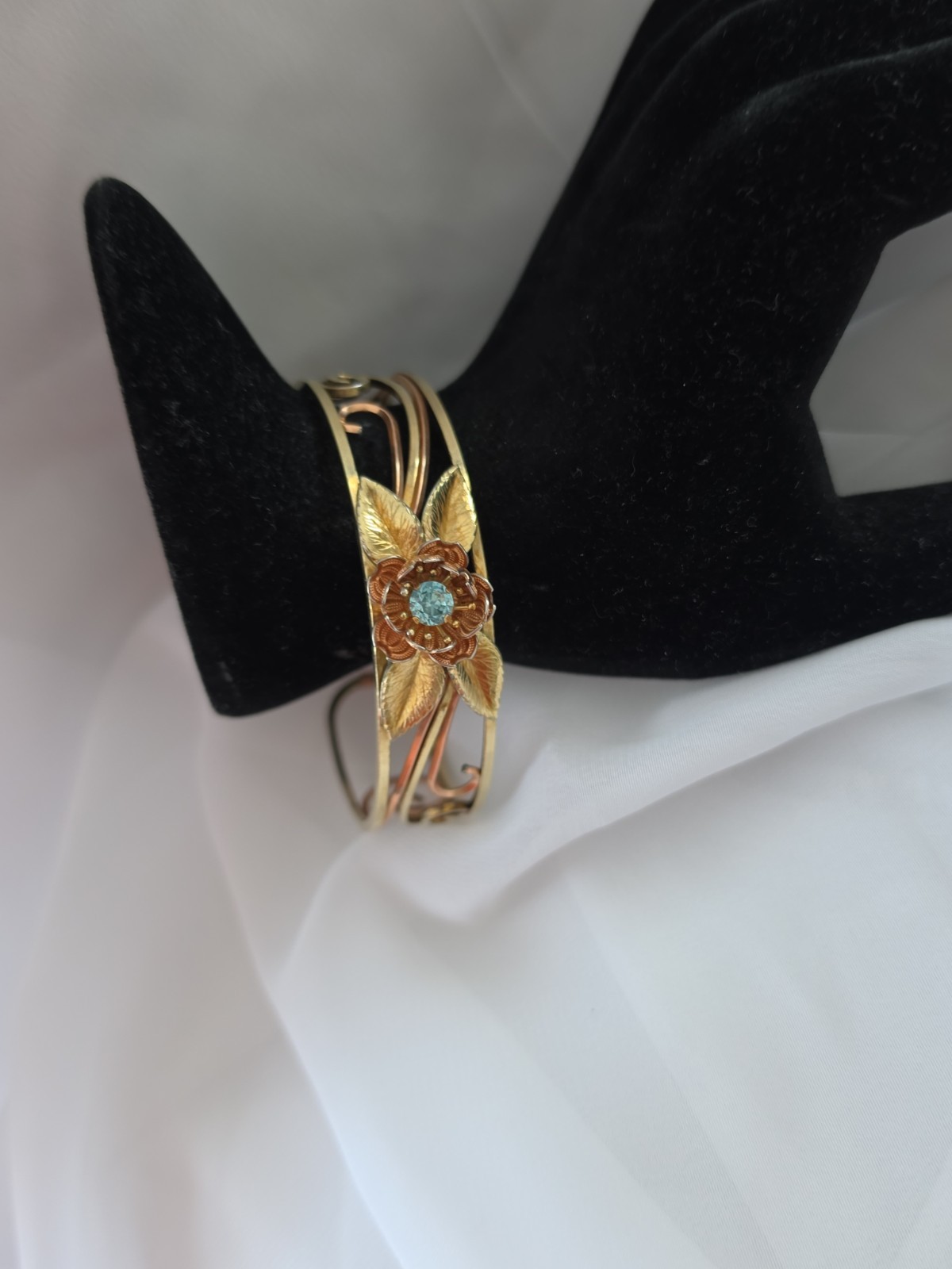 Vintage KREMENTZ Rose Gold Tone Rose Blue Gem Cuff Bracelet 7\