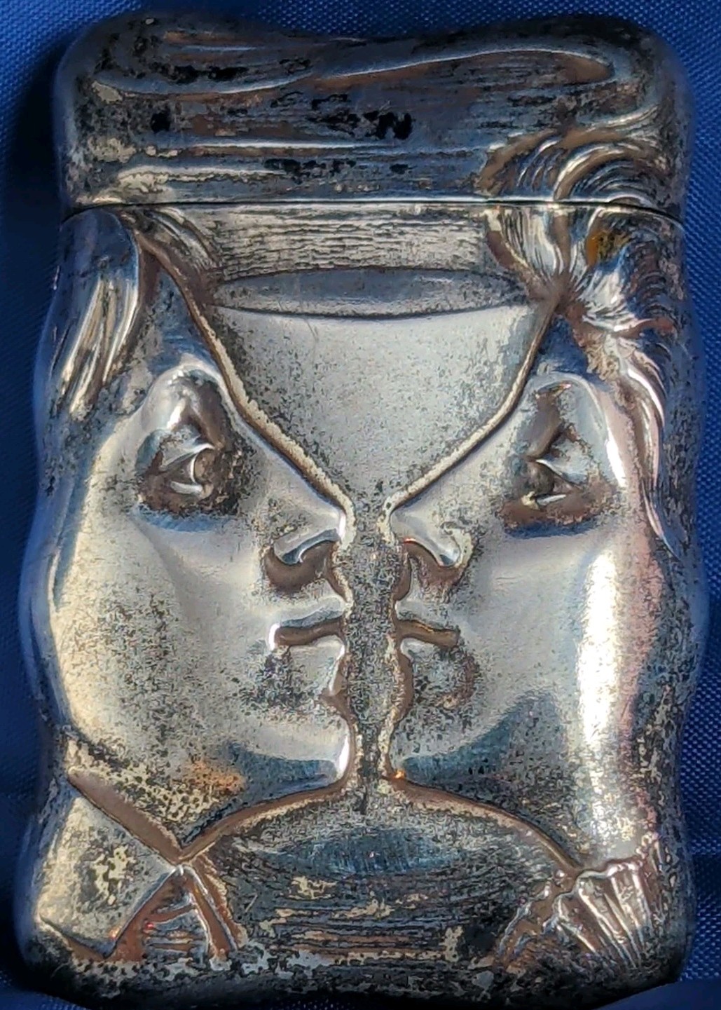 Art Nouveau R. Blackinton Sterling Silver 2.5” Match Vesta 2 Sided Kissing Faces