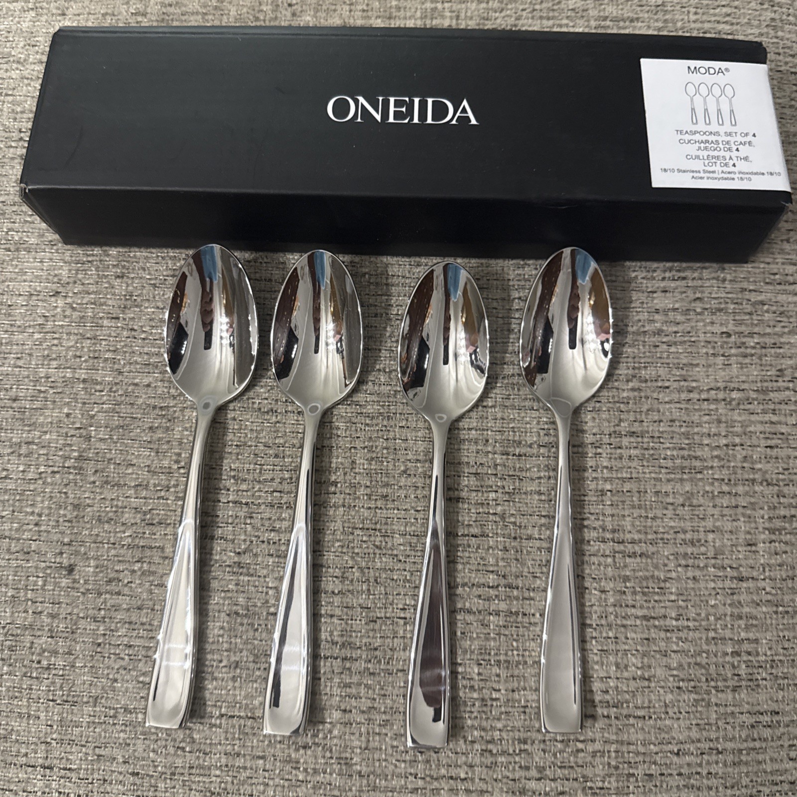 Oneida Moda Teaspoons 6 3/8\