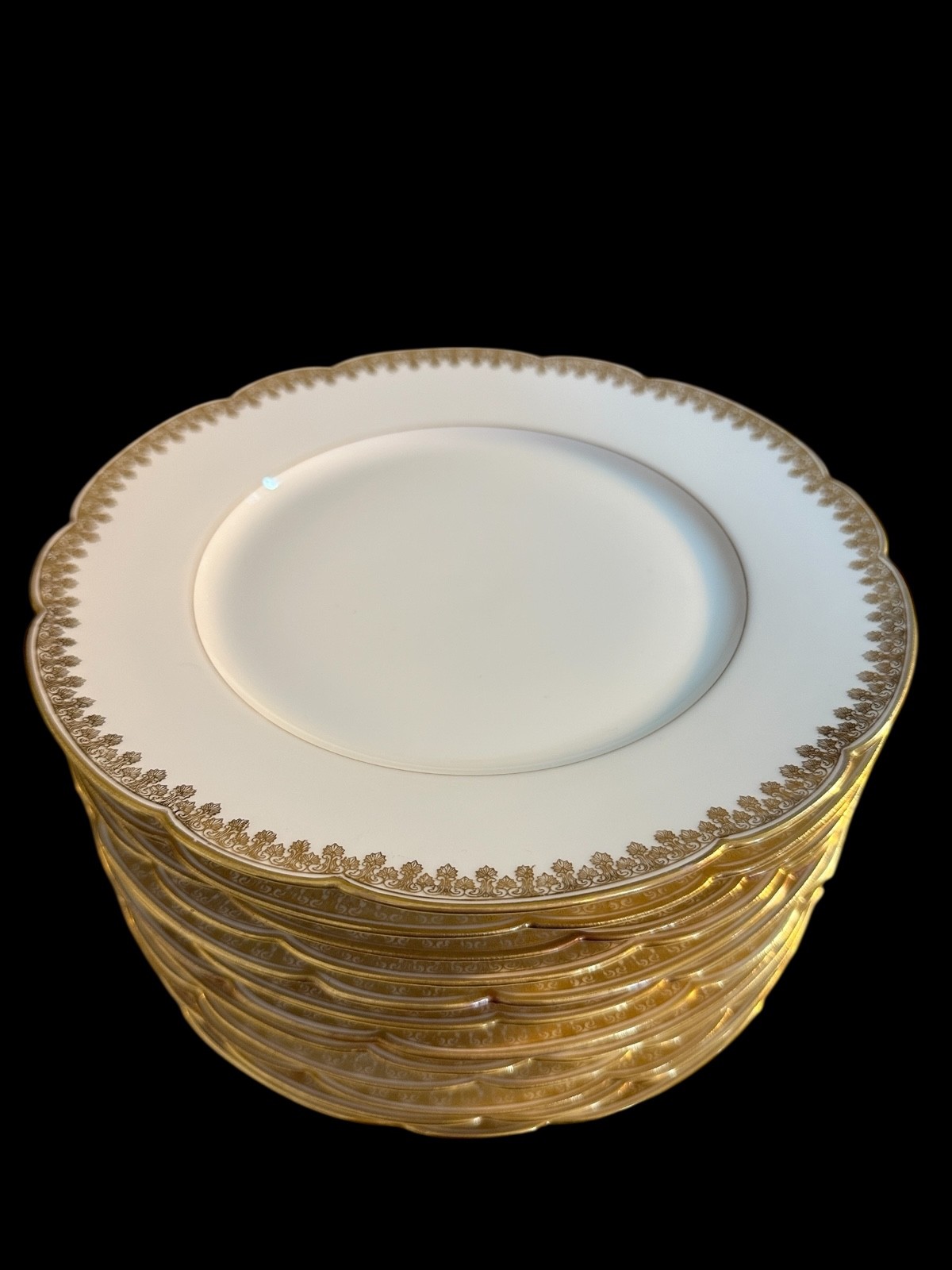T&V TRESSEMANES & VOGT 8414 GOLD FLEUR DE LIS 8.5” LUNCH PLATES SET OF 12 RARE T&V TRESSEMANES & VOGT 8414 GOLD FLEUR DE LIS 8.5” LUNCH PLATES SET OF 12 RARE