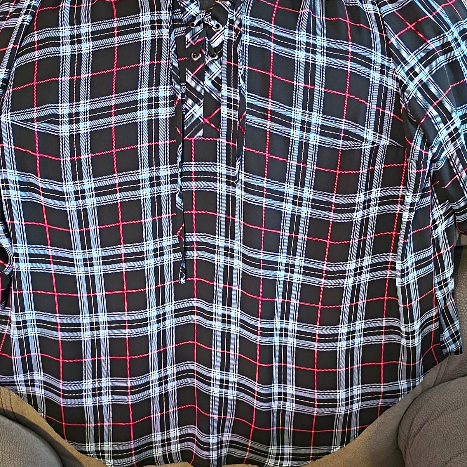 Torrid Harper Plaid Pullover Blouse Women\'s Size 2 Black White Red
