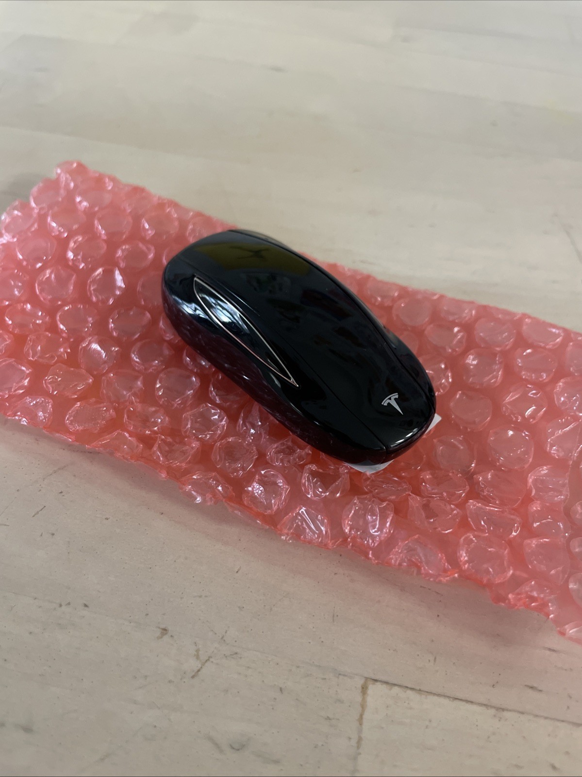 NEW OEM 16-20 TESLA MODEL X SMART KEY FOB REMOTE FCC:2AEIM-1048699 P1054132-95-G NEW OEM 16-20 TESLA MODEL X SMART KEY FOB REMOTE FCC:2AEIM-1048699 P1054132-95-G