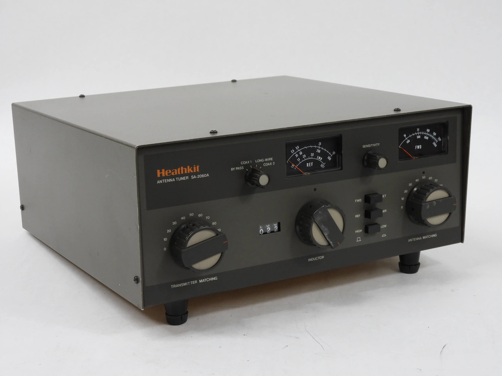 Heathkit SA-2060A Vintage 2KW Ham Radio Manual Antenna Tuner (works well) Heathkit SA-2060A Vintage 2KW Ham Radio Manual Antenna Tuner (works well)