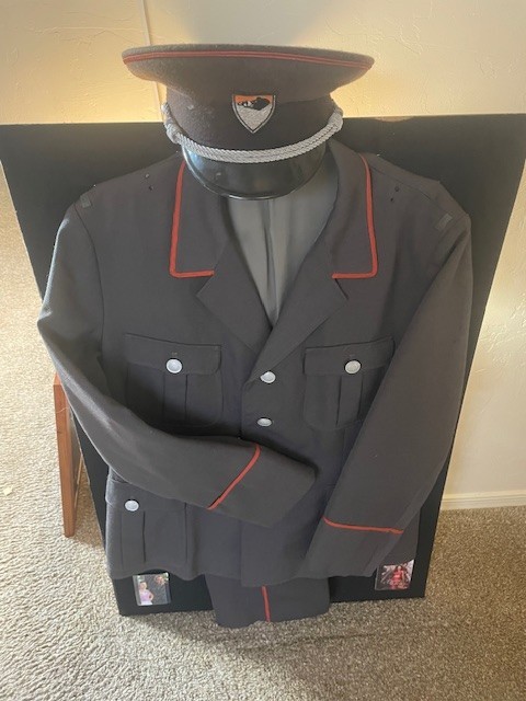 Fran Drescher “Beautician and The Beast” Uniform from Movie Fran Drescher “Beautician and The Beast” Uniform from Movie