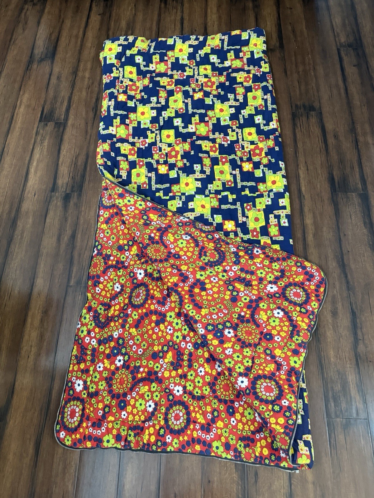 VTG 1960’s 1970’s Floral Sleeping Bag Groovy Retro Flower Power Print *read*