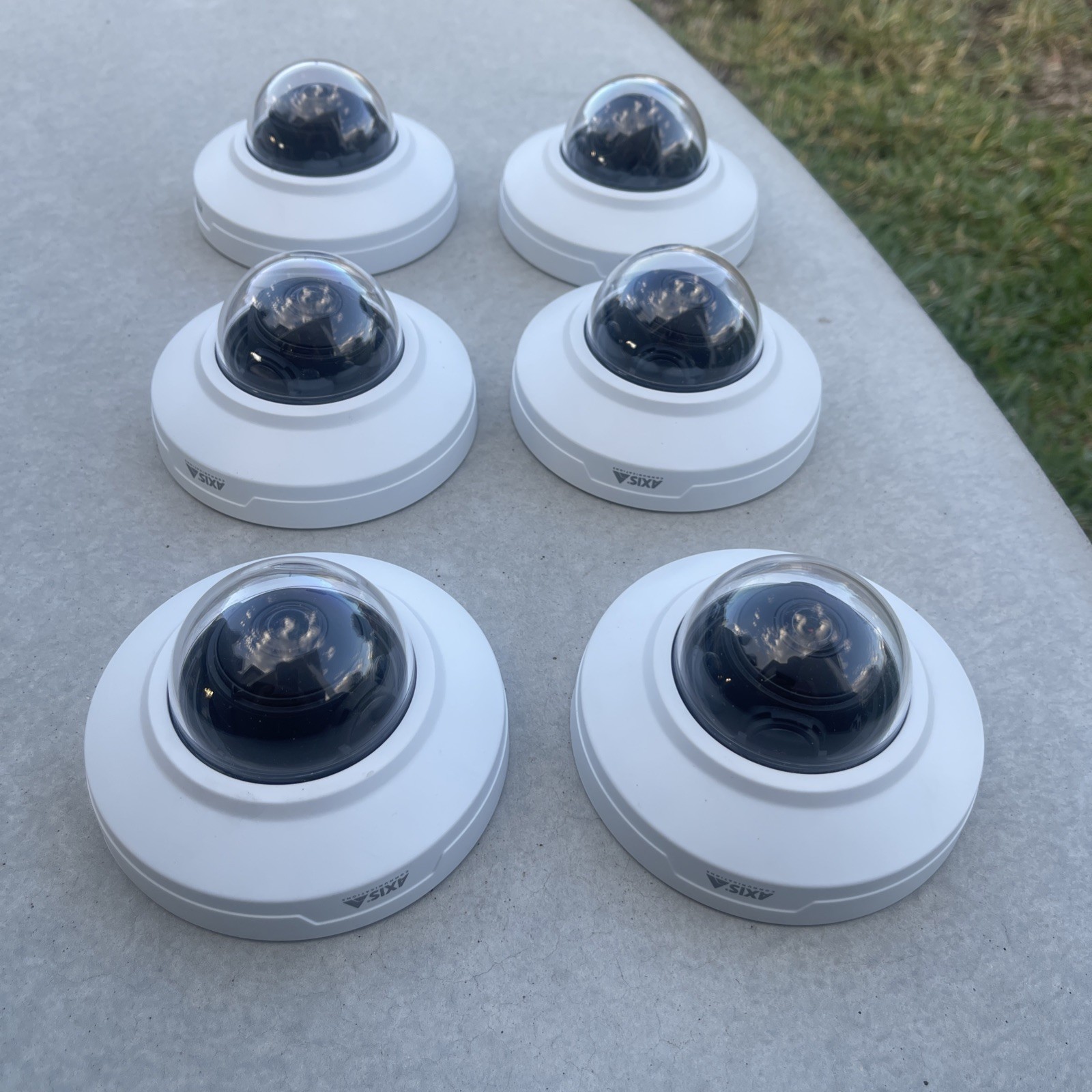 Axis AXIS M3086-V Dome IP Network Camera Wired Color Indoor Axis AXIS M3086-V Dome IP Network Camera Wired Color Indoor