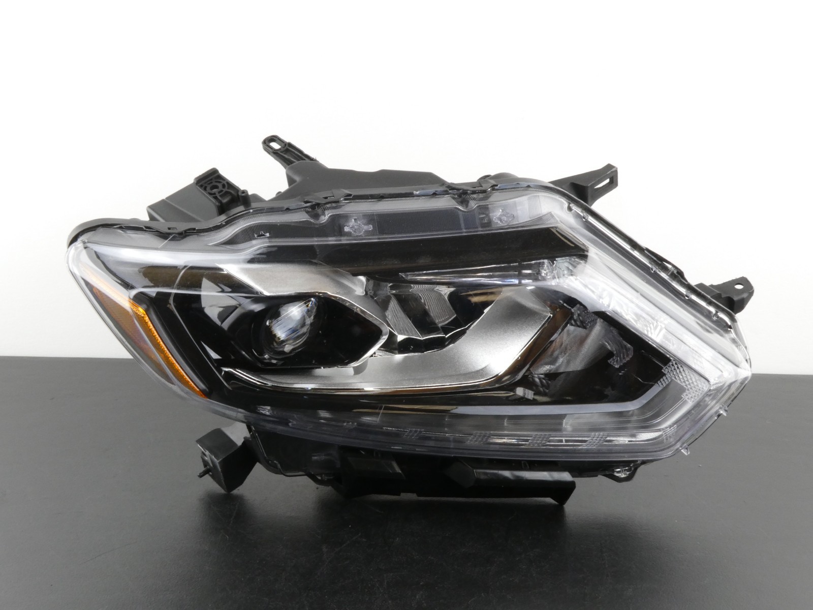 Mint 2014-2016 Nissan Rogue Headlight Right Passenger Side LED Adaptive OEM