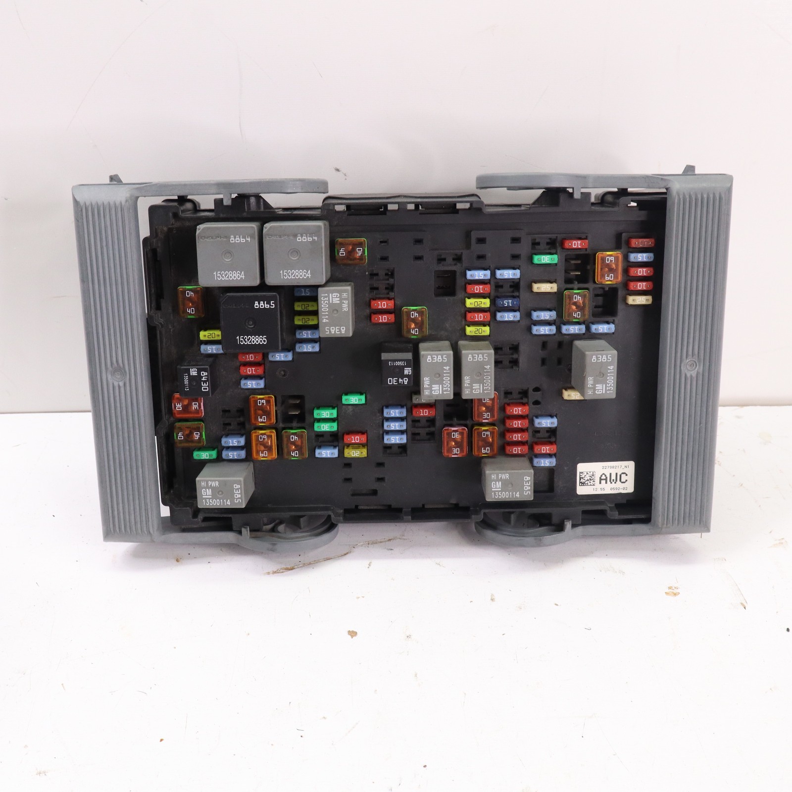 2010-2014 Chevrolet Tahoe Fuse Block 22798217_01 2010-2014 Chevrolet Tahoe Fuse Block 22798217_01