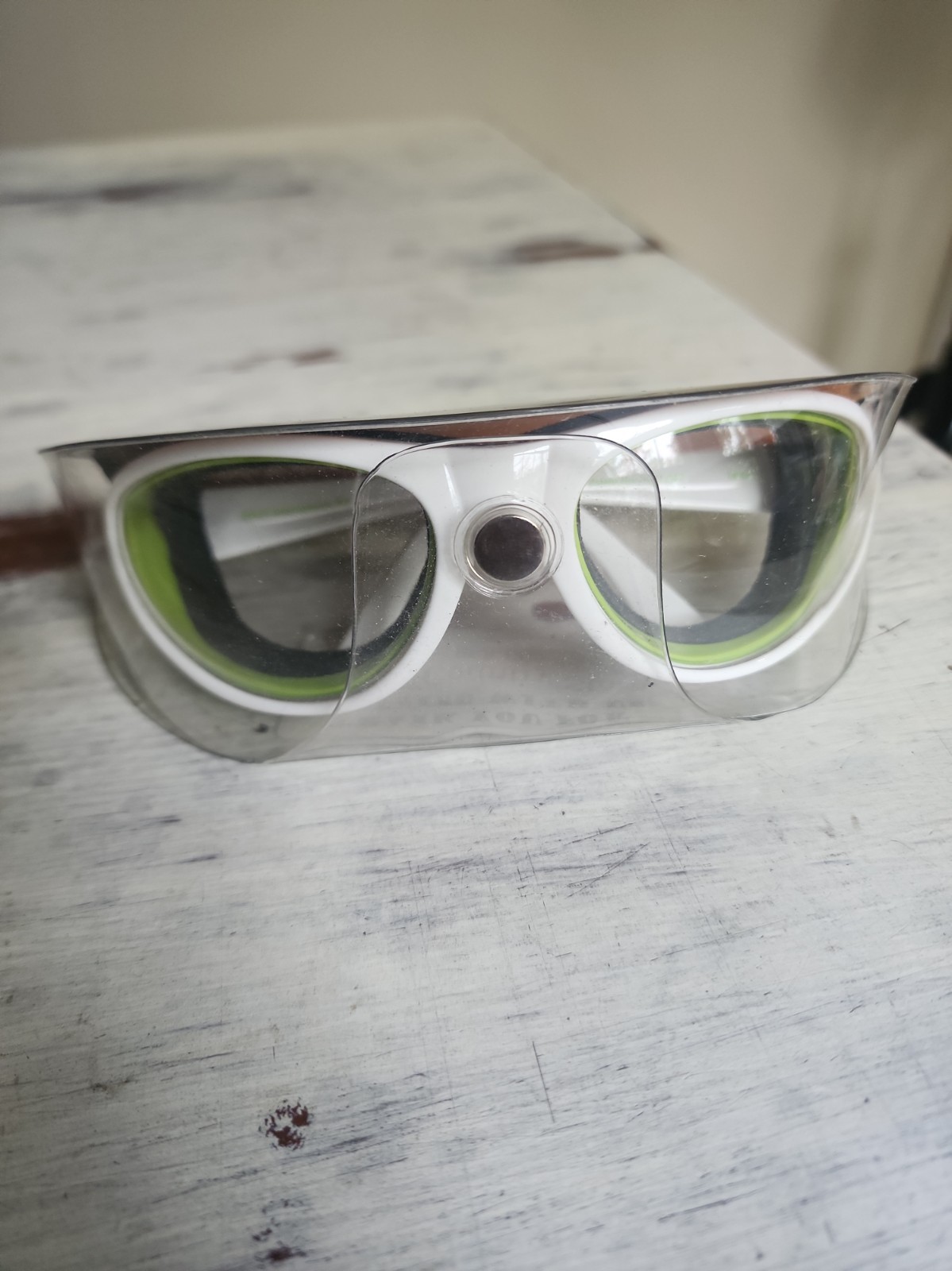 New RSVP Onion Goggles Glasses For Tear Free Chopping, Mincing Dicing Slicing New RSVP Onion Goggles Glasses For Tear Free Chopping, Mincing Dicing Slicing
