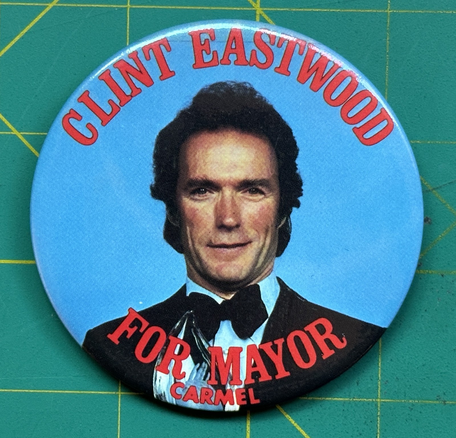 Vintage Authentic 1986 Clint Eastwood for Carmel Mayor large pin – rare version
