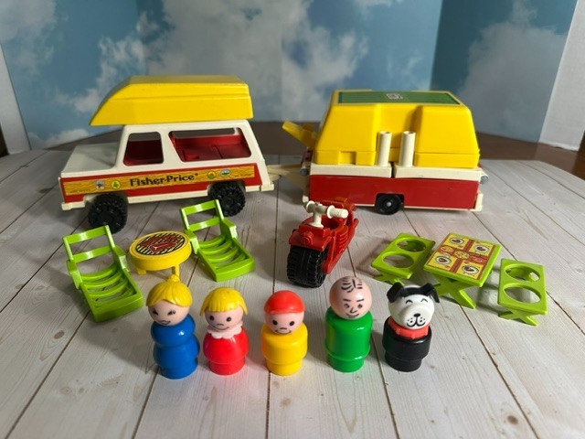 Vintage Fisher Price Little People Play Car/Jeep & Pop-Up Camper #992. COMPLETE.