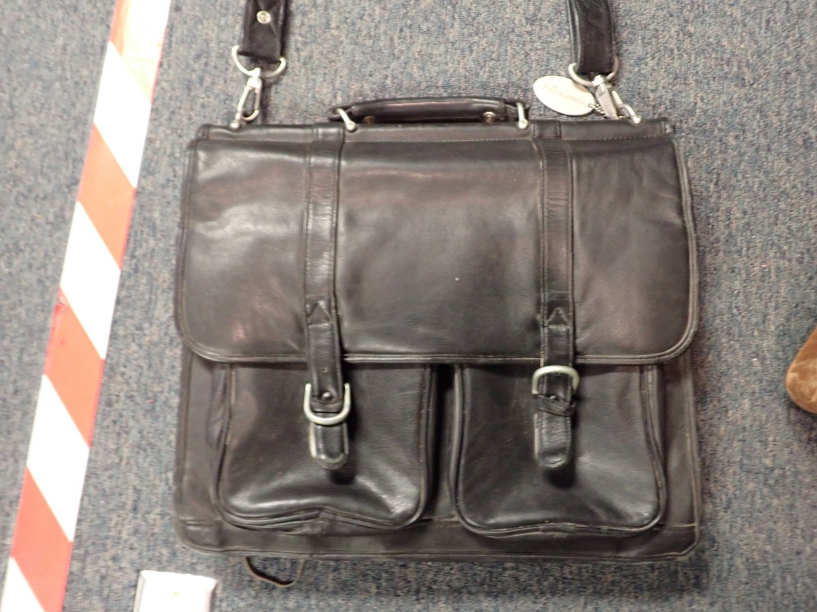 Kenneth Cole Leather Briefcase Messenger Bag (New York) (Adjustable Strap)