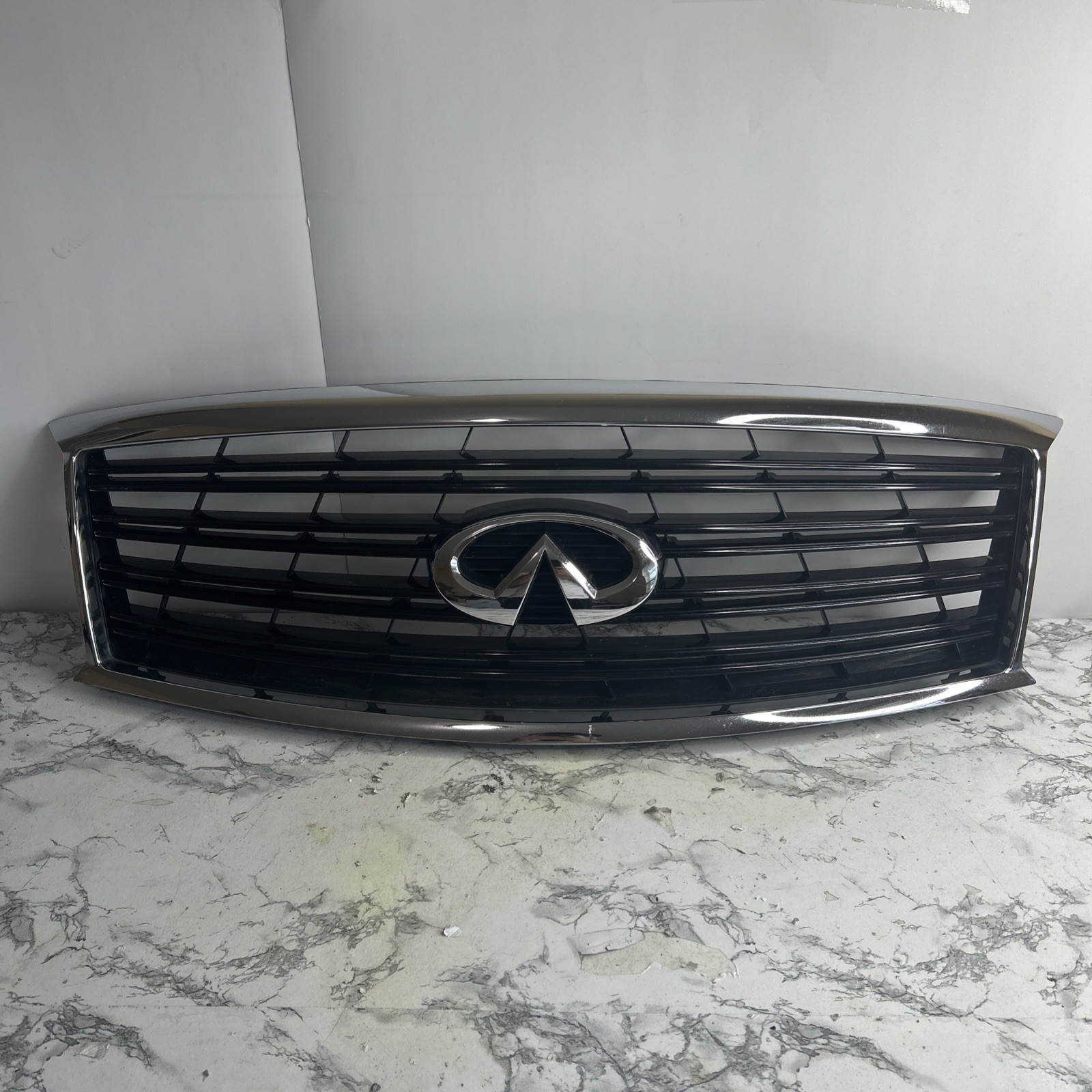 ♻️2011-2014 Infiniti M37 M56 Front Upper Grille Chrome OEM