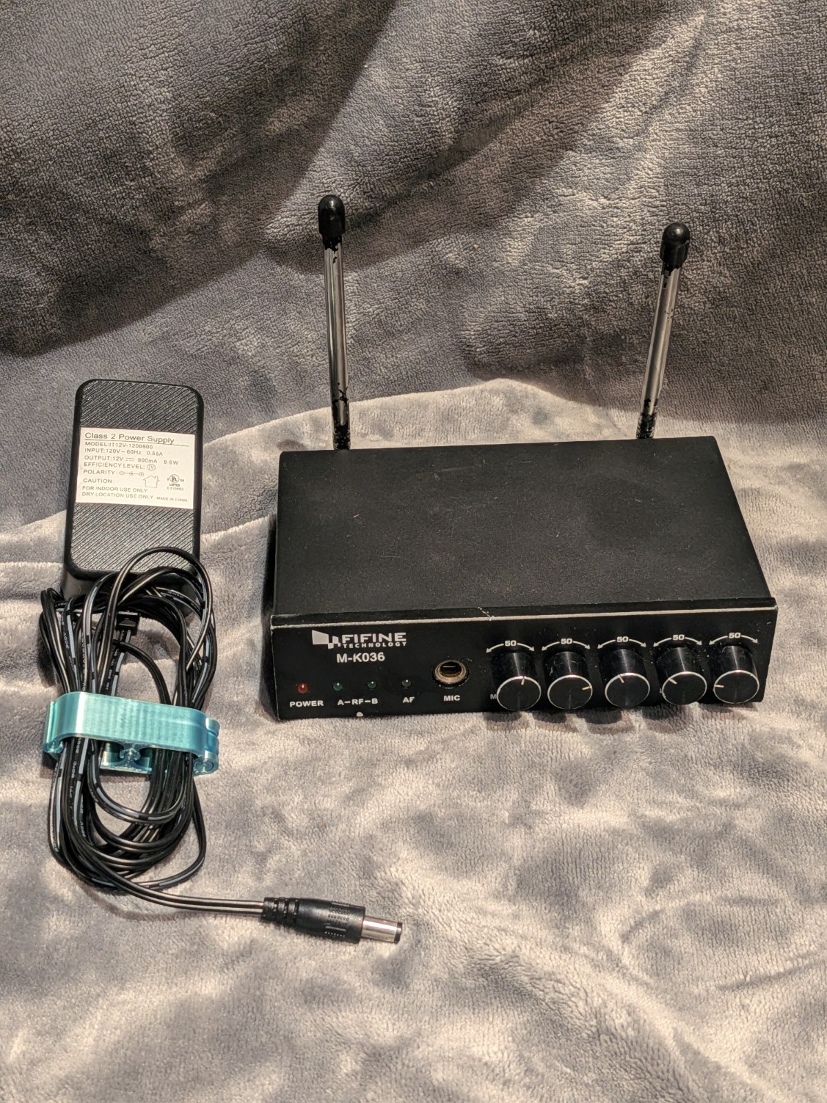 FIFINE M-K036 WIRELESS MICROPHONE SYSTEM Works Ships Fast