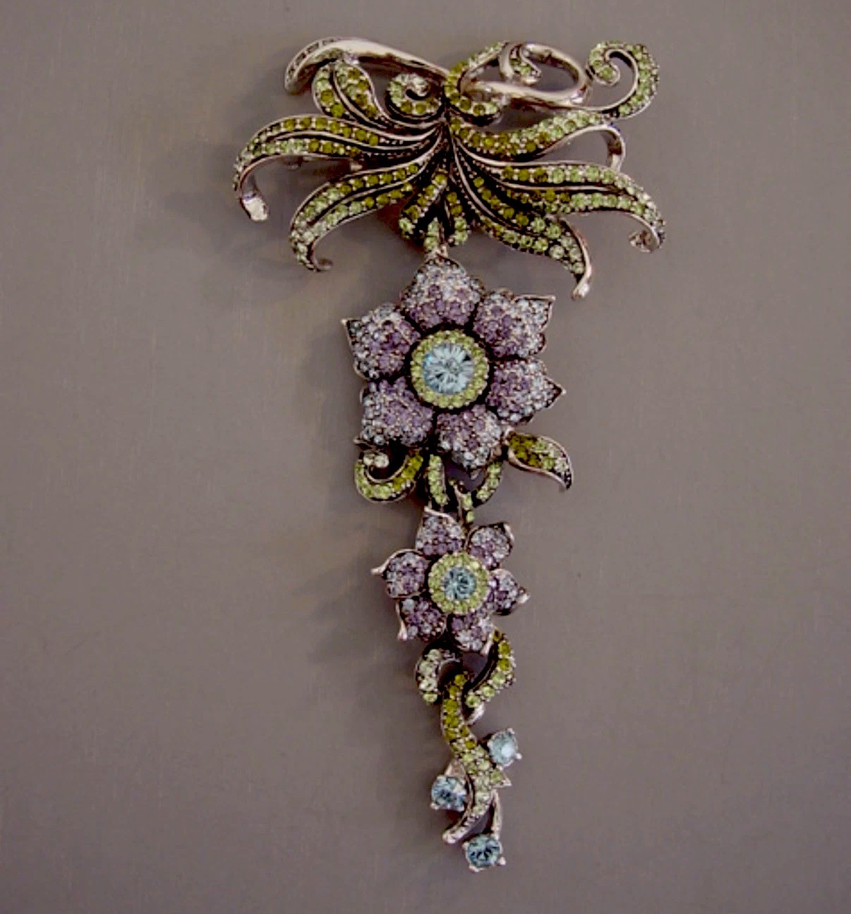 2005 LIMITED EDITION Carolee Dangling Flower Brooch