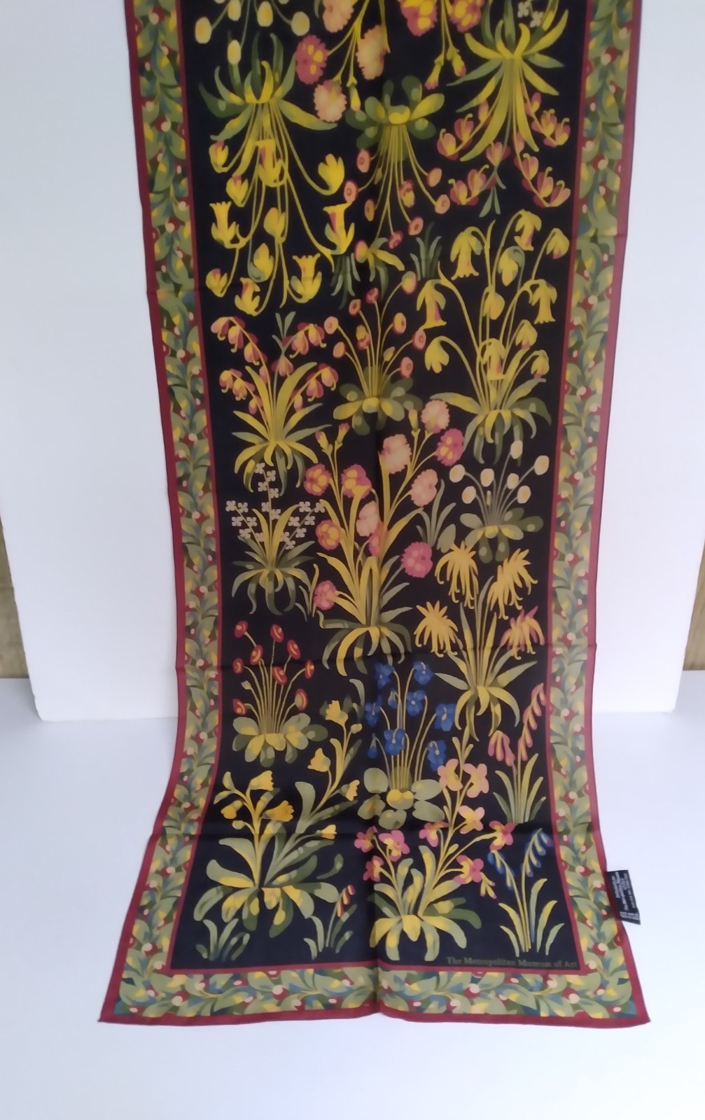 Metropolitan Museum of Art Floral Silk Scarf Black Burgundy Gold 17\ Metropolitan Museum of Art Floral Silk Scarf Black Burgundy Gold 17\