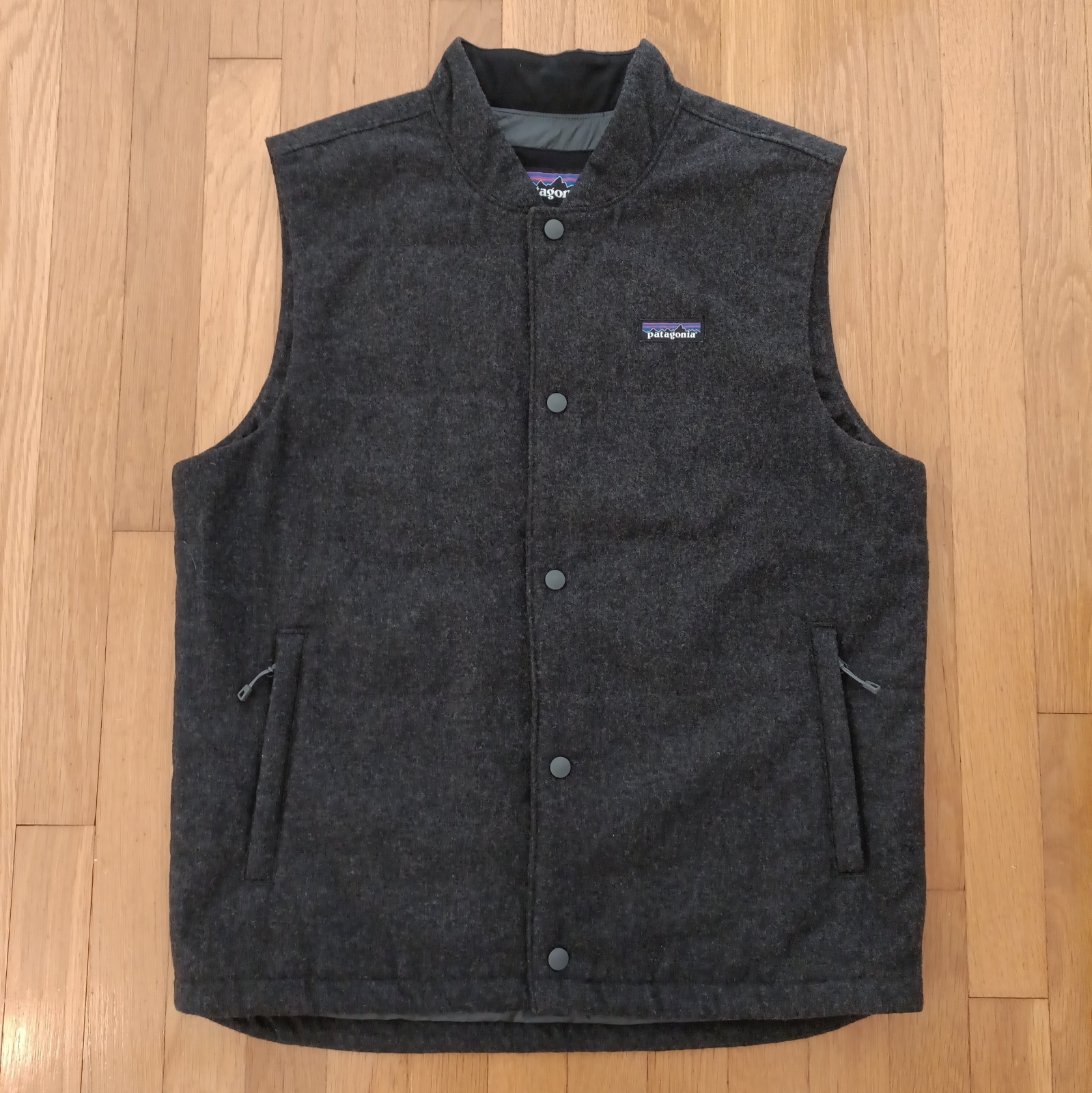 Patagonia Recycled Wool Vest Men\'s Medium Charcoal Button Up Lined Outdoor EUC