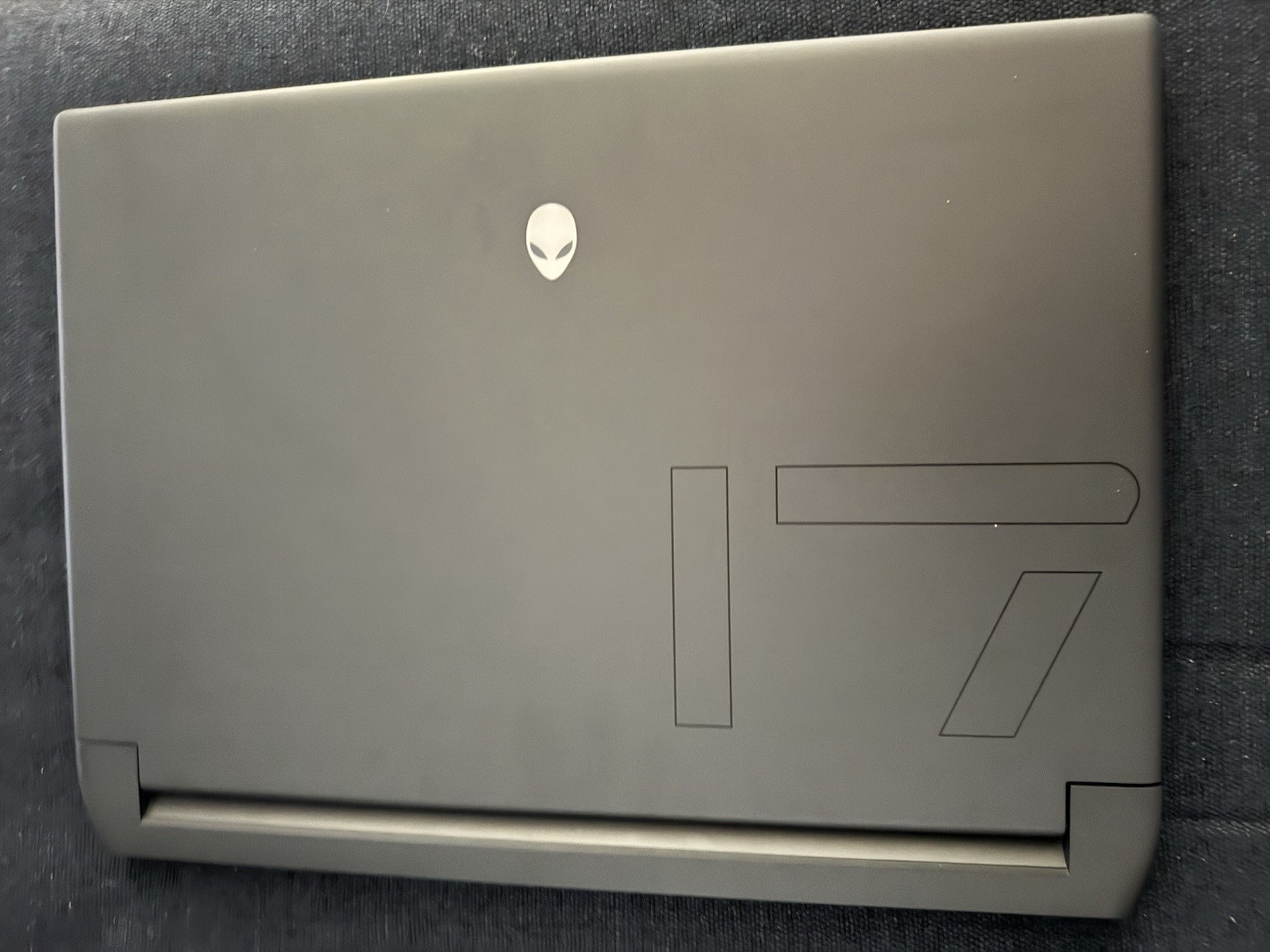 Alienware M17 R5 Laptop 17.3\