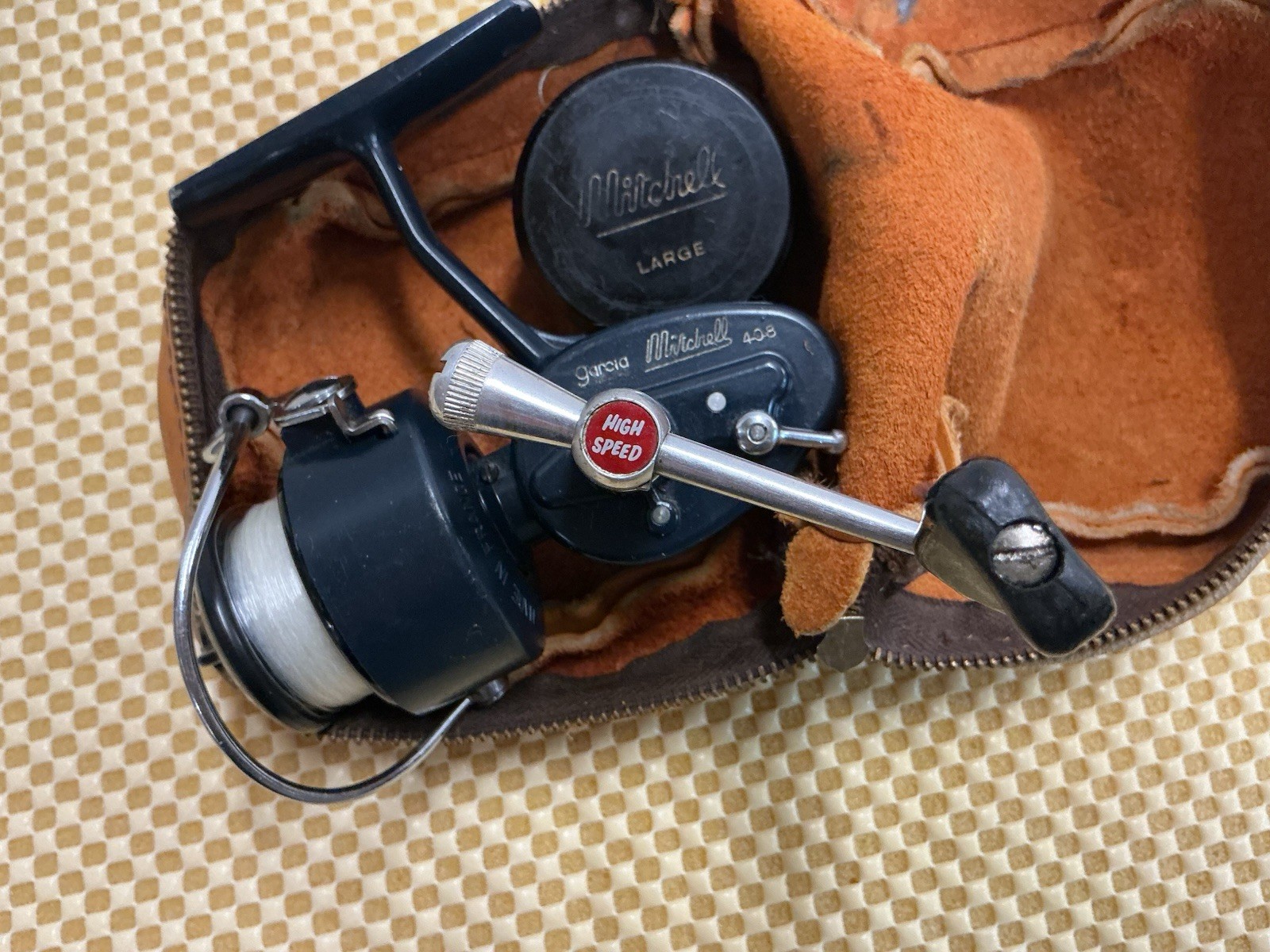 Garcia Mitchell 408 Vintage High Speed Spinning Fishing Reel w/ Case Garcia Mitchell 408 Vintage High Speed Spinning Fishing Reel w/ Case