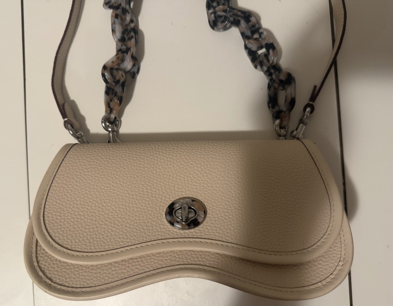 Coach Wavy Dinky Bag Shoulder Crossbody Coachtopia Leather Cloud Chalk Coach Wavy Dinky Bag Shoulder Crossbody Coachtopia Leather Cloud Chalk