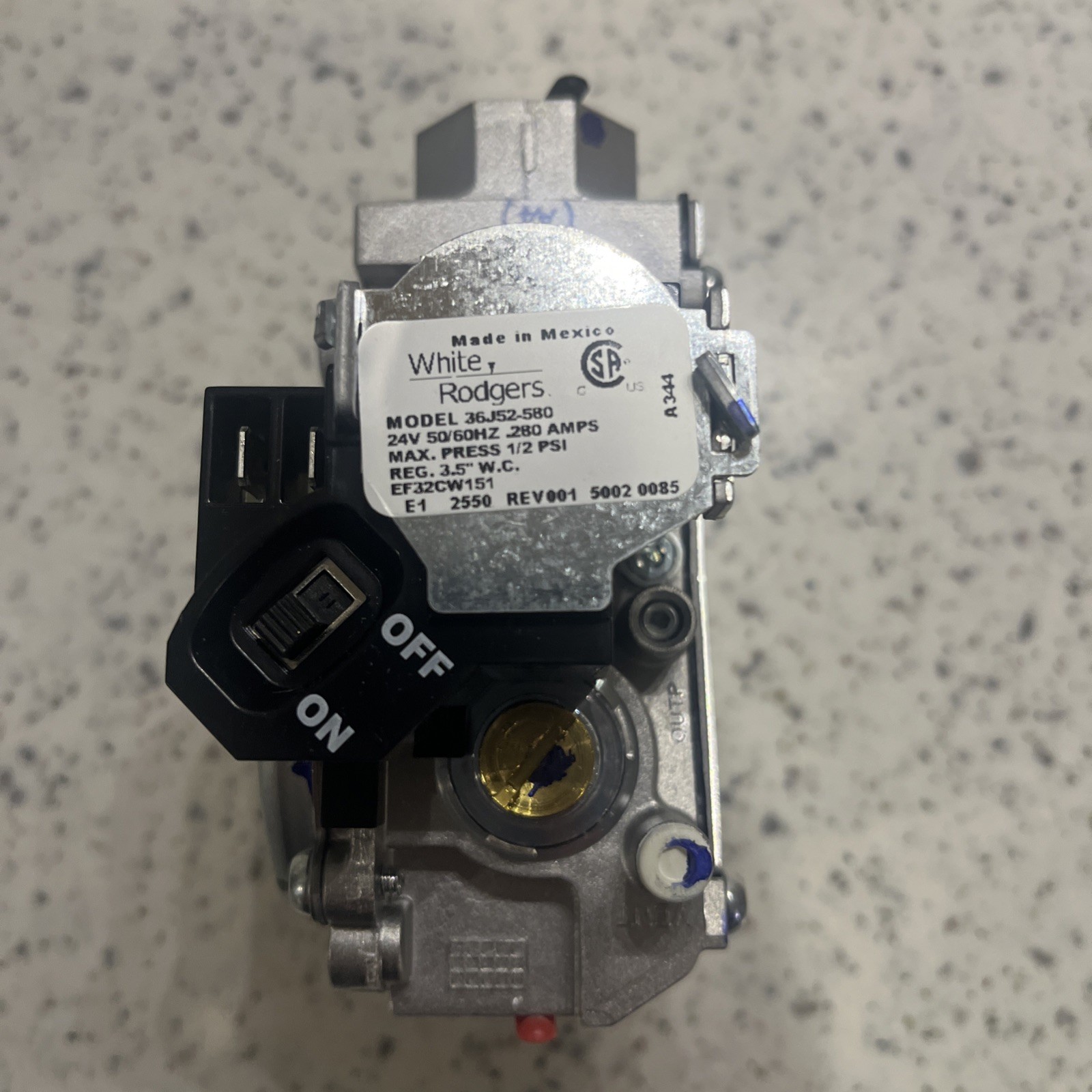 White-Rodgers 36J52-580 Furnace Gas Valve EF32CW151