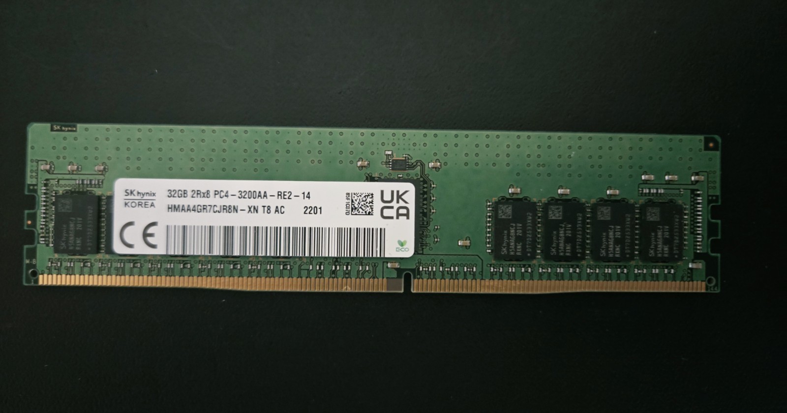 SK hynix 32GB PC4-25600 DDR4-3200 Memory - HMAA4GR7AJR8N-XN