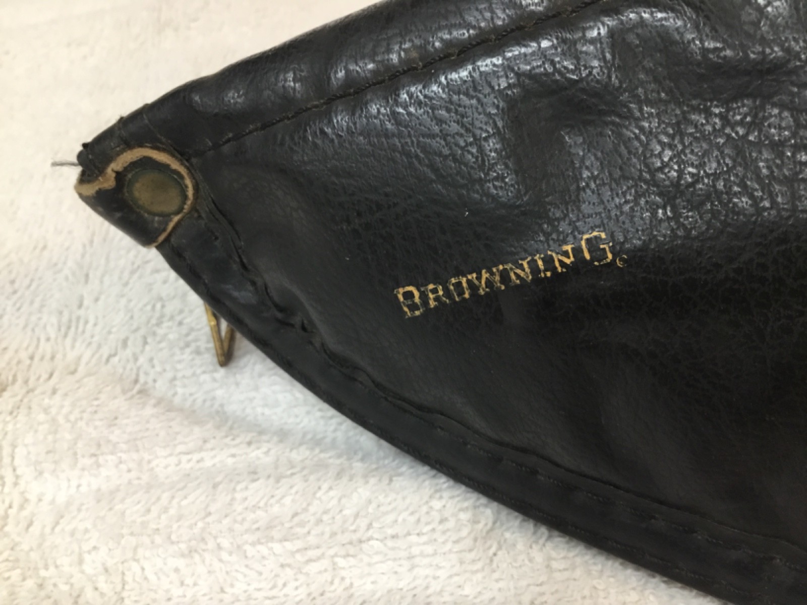 Vintage 1964-1965 Browning Baby .25 ACP Pistol Rug Gold Logo Conmar Bell Pull Vintage 1964-1965 Browning Baby .25 ACP Pistol Rug Gold Logo Conmar Bell Pull